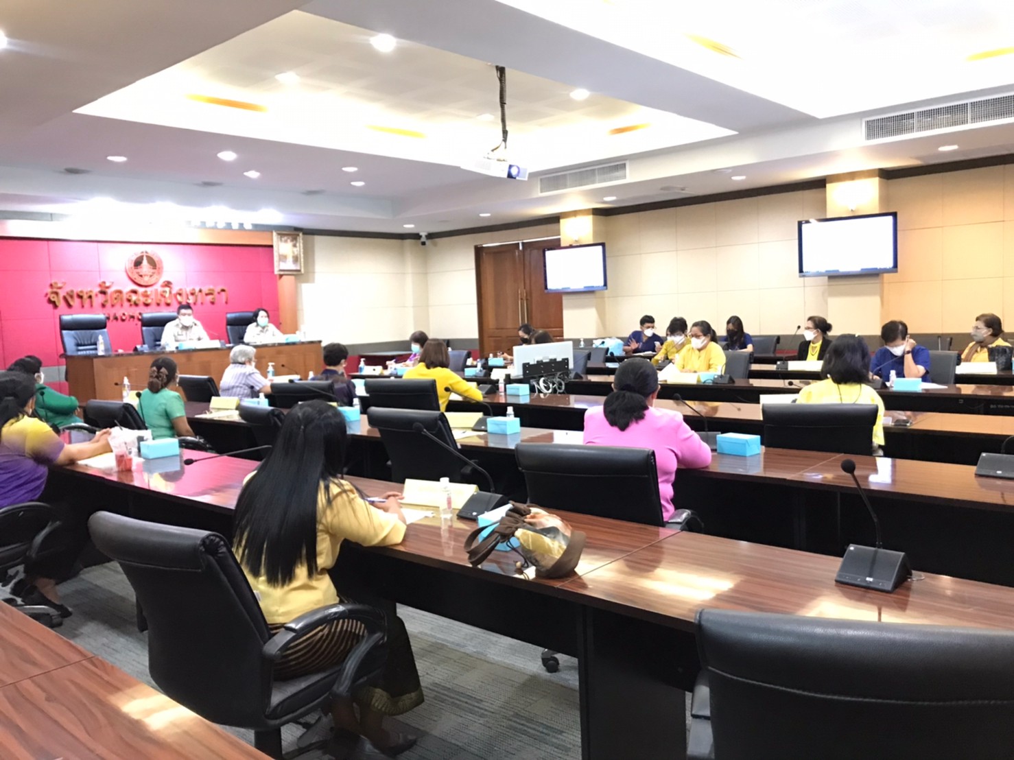 พัฒนาชุมชนจังหวัดฉะเชิงเทรา จัดประชุมผู้แทน กพสอ. เพื่อสรรหาสตรีที่ทำประโยชน์ในด้านการพัฒนาสตรี