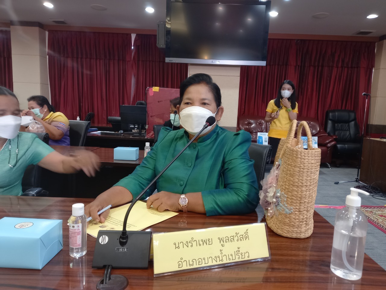 พัฒนาชุมชนจังหวัดฉะเชิงเทรา จัดประชุมผู้แทน กพสอ. เพื่อสรรหาสตรีที่ทำประโยชน์ในด้านการพัฒนาสตรี