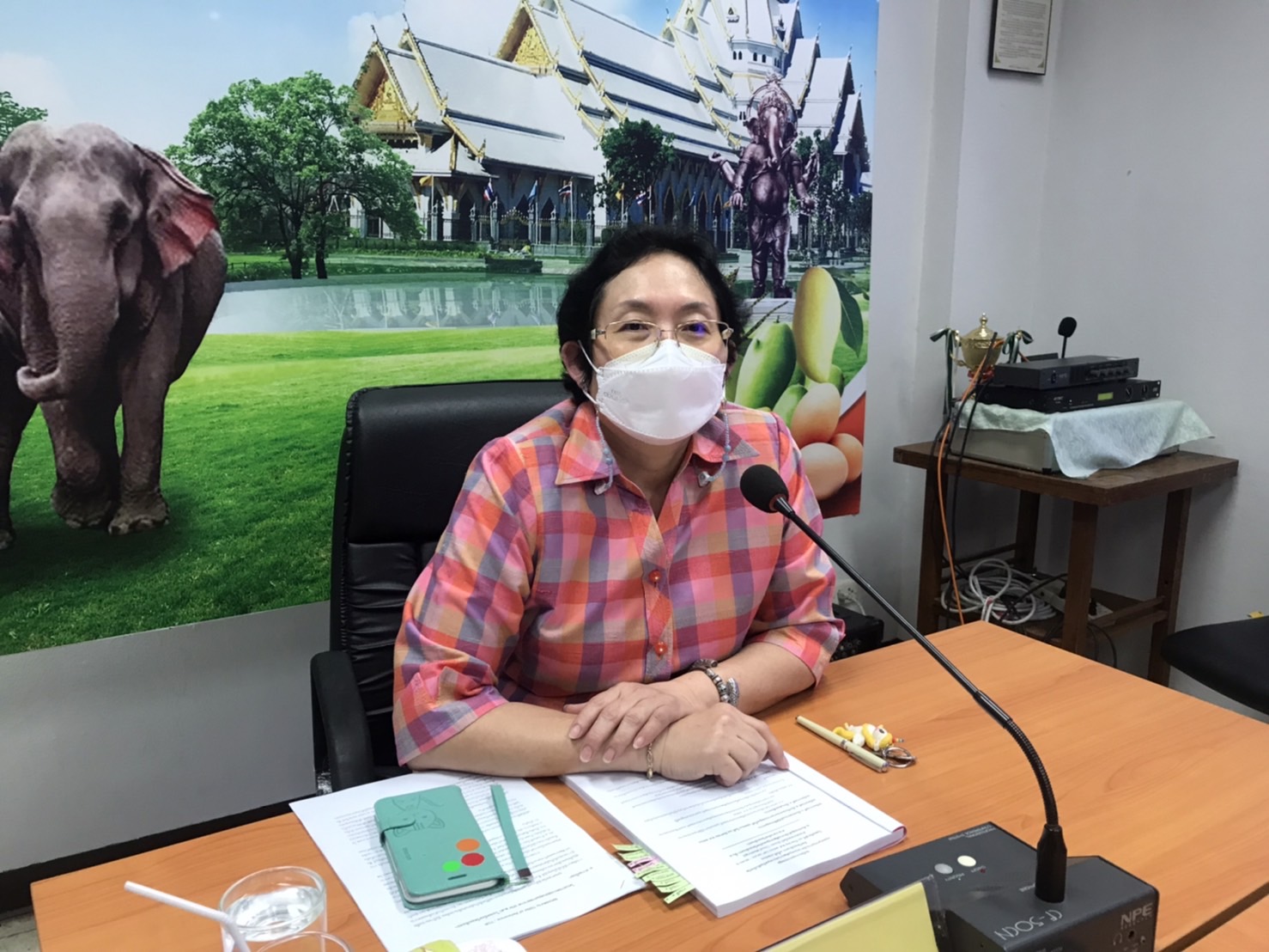 พัฒนาชุมชนจังหวัดฉะเชิงเทรา ประชุมคณะอนุกรรมการบริหารกองทุนพัฒนาบทบาทสตรีระดับจังหวัด จังหวัดฉะเชิงเทรา ครั้งที่ 9/2564 ผ่านระบบออนไลน์ Zoom Cloud Meetings