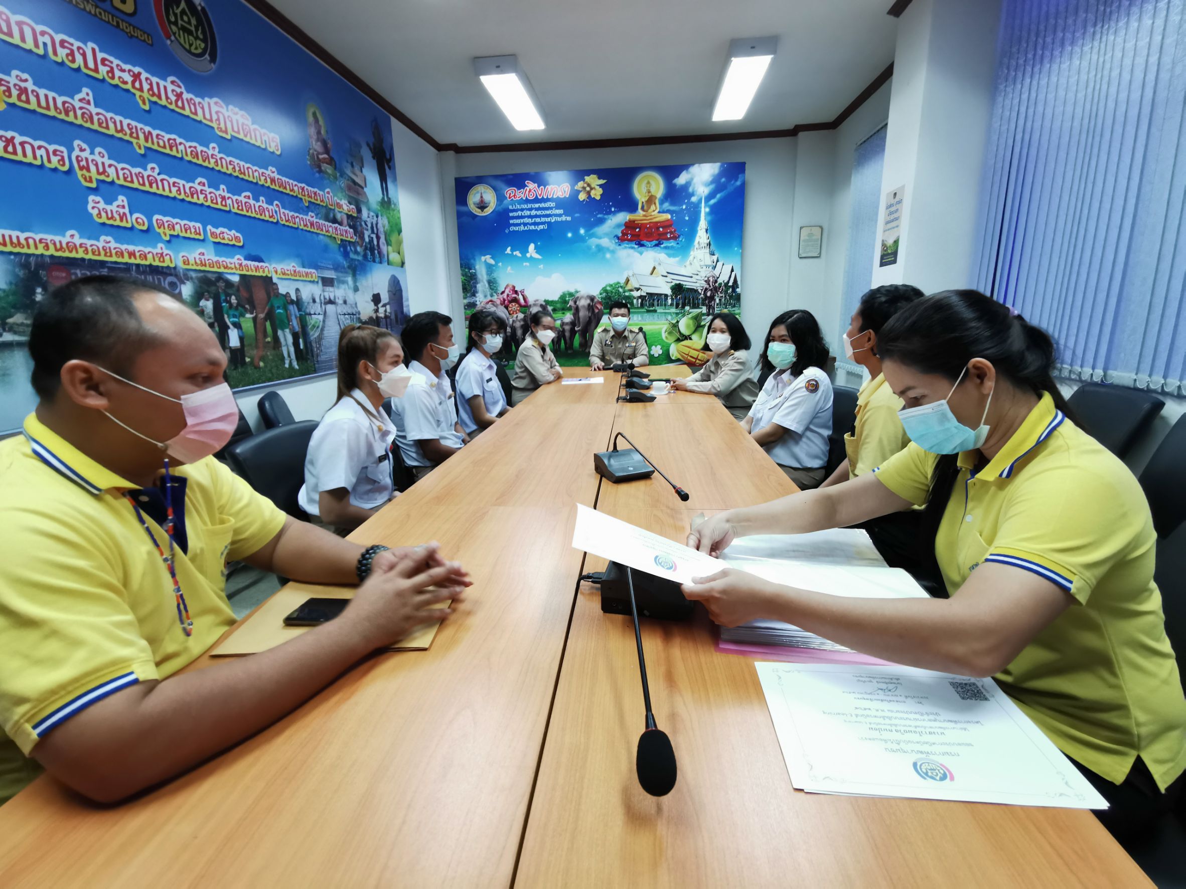 พัฒนาชุมชนจังหวัดฉะเชิงเทรา ปฐมนิเทศอาสาพัฒนา (อสพ.) รุ่นที่ 73, พนักงานราชการเฉพาะกิจ และพนักงานบันทึกข้อมูล