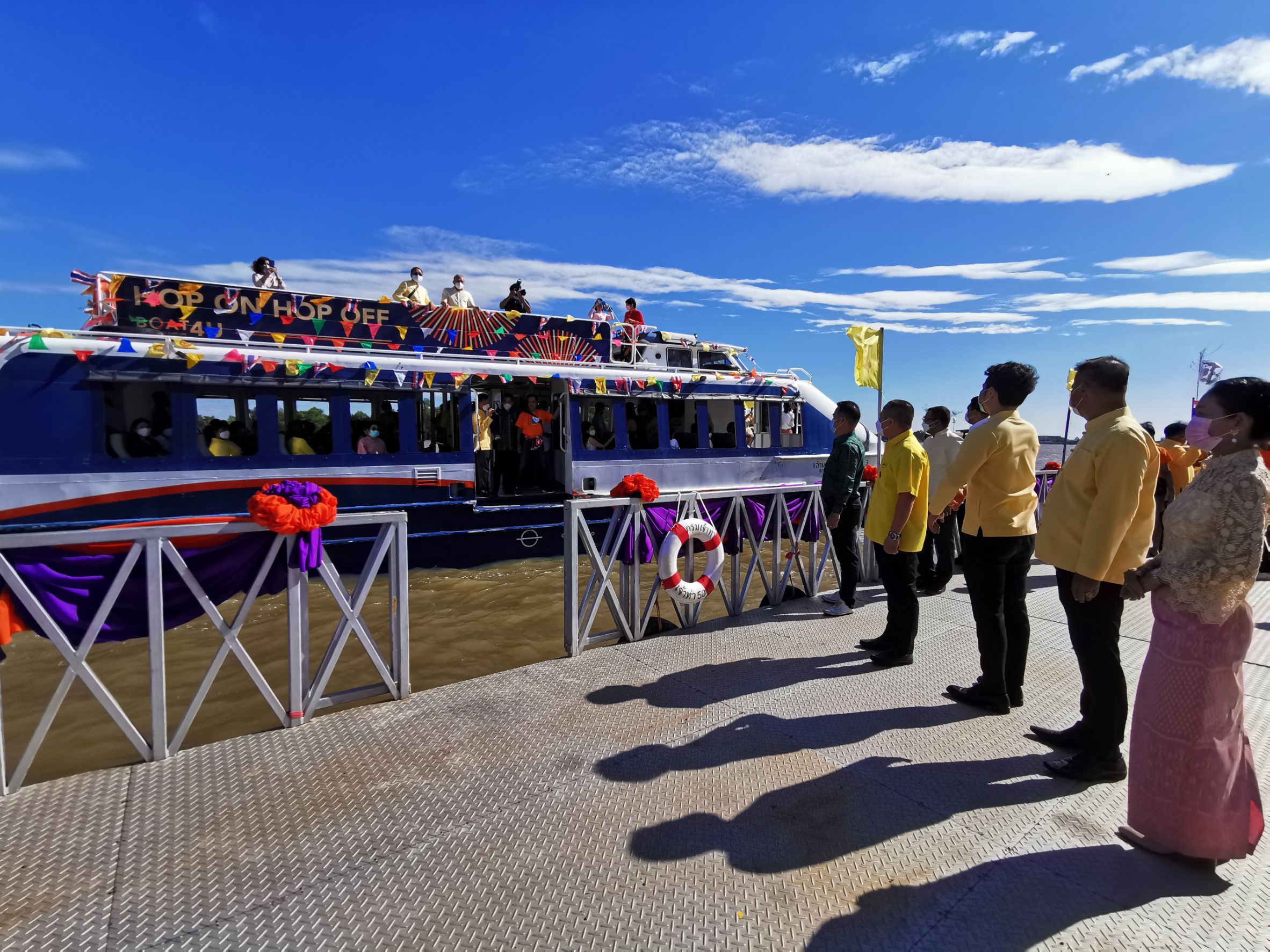 ปลัดกระทรวงมหาดไทย นำคณะร่วมเป็นเจ้าภาพงานทอดกฐินสามัคคี ณ วัดไชยภูมิธาราม (ท่าอิฐ)