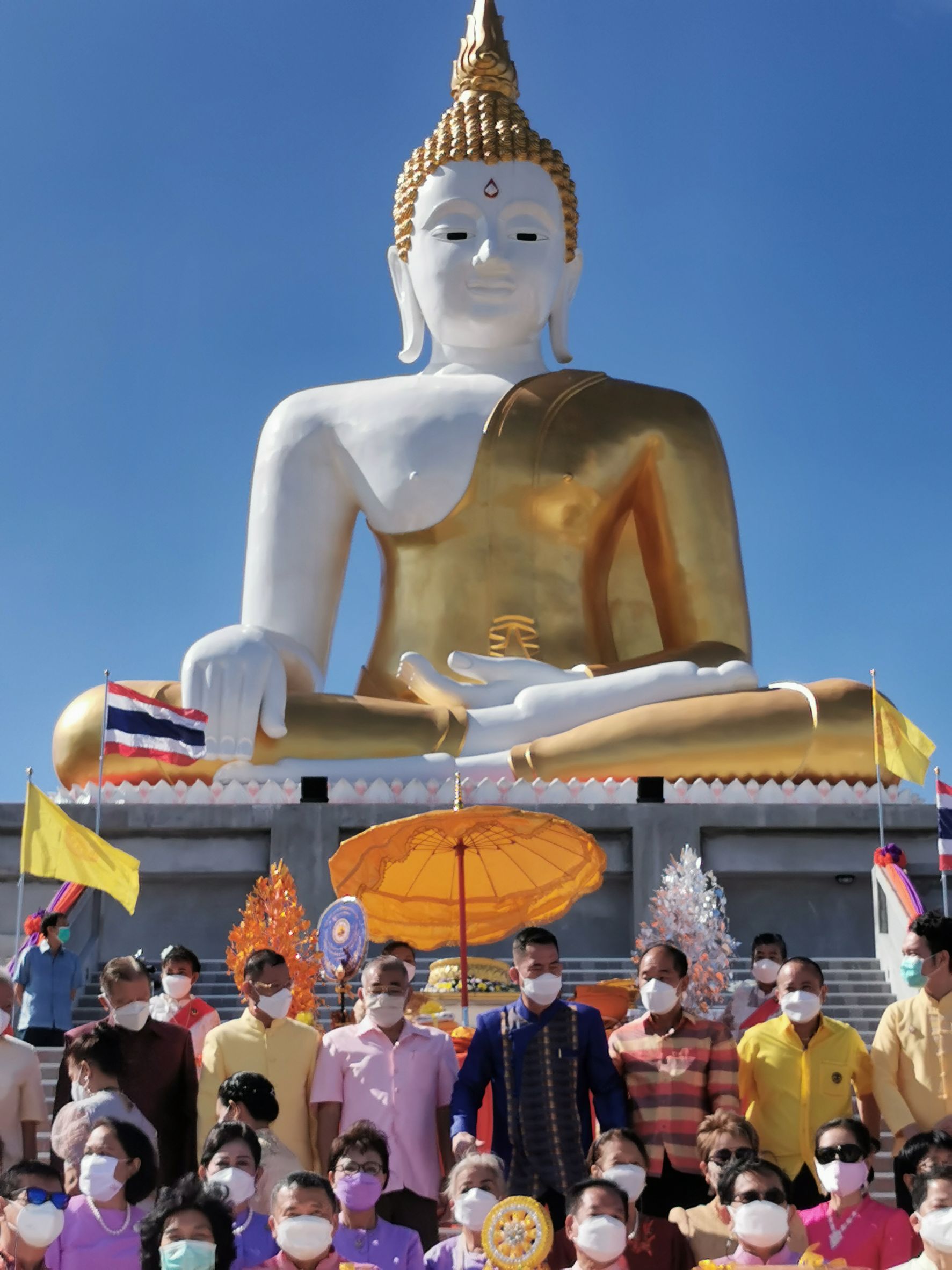 ปลัดกระทรวงมหาดไทย นำคณะร่วมเป็นเจ้าภาพงานทอดกฐินสามัคคี ณ วัดไชยภูมิธาราม (ท่าอิฐ)