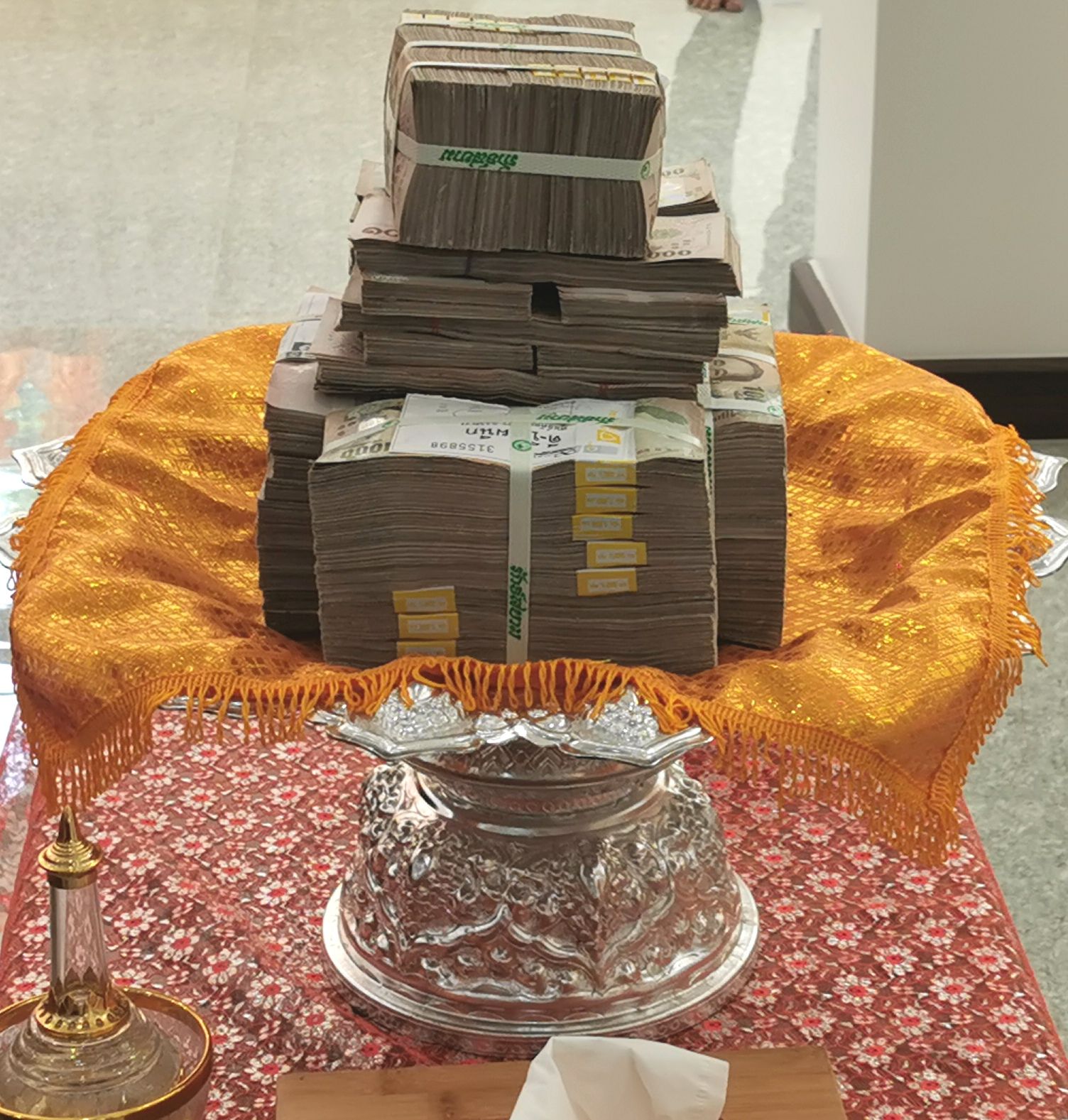 ผู้ว่าราชการจังหวัดฉะเชิงเทราร่วมถวายองค์ผ้ากฐิน ณ วัดไชยภูมิธาราม (ท่าอิฐ)