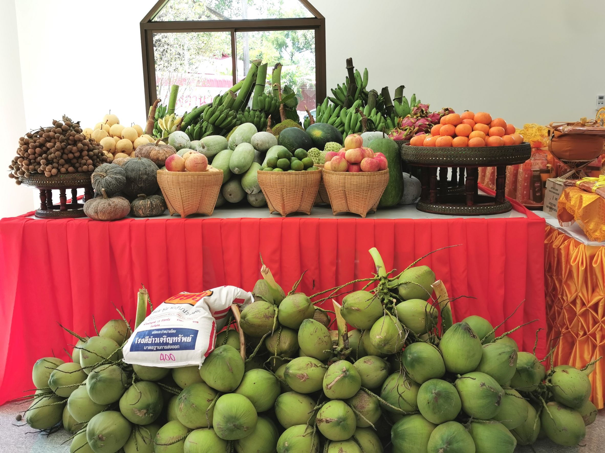 ผู้ว่าราชการจังหวัดฉะเชิงเทราร่วมถวายองค์ผ้ากฐิน ณ วัดไชยภูมิธาราม (ท่าอิฐ)