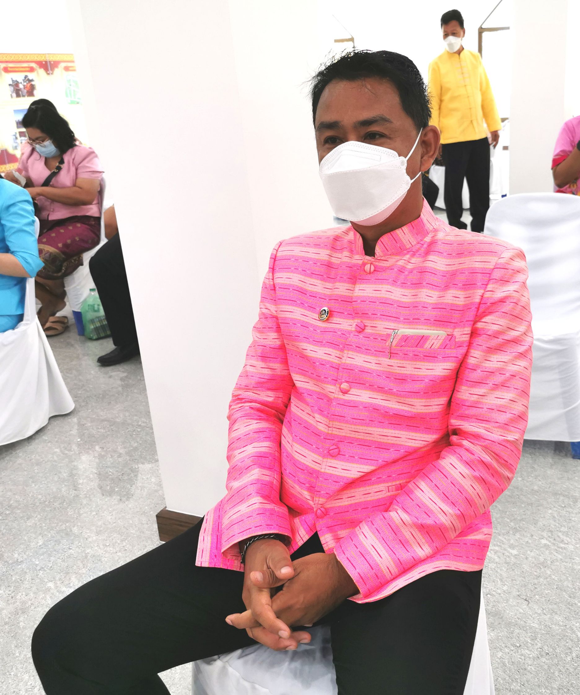 ผู้ว่าราชการจังหวัดฉะเชิงเทราร่วมถวายองค์ผ้ากฐิน ณ วัดไชยภูมิธาราม (ท่าอิฐ)