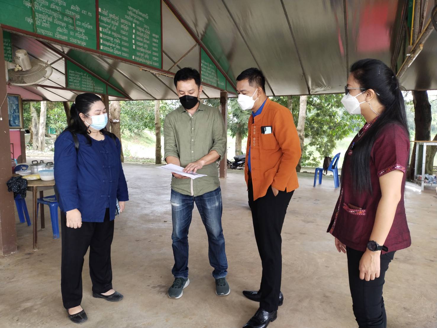 พัฒนาชุมชนจังหวัดฉะเชิงเทรา ?ถ่ายทำวิดีทัศน์โครงการ 9 ; 10 ปฏิบัติบูชา “สืบสาน รักษา ต่อยอด” เพื่อพัฒนาชุมชน ?