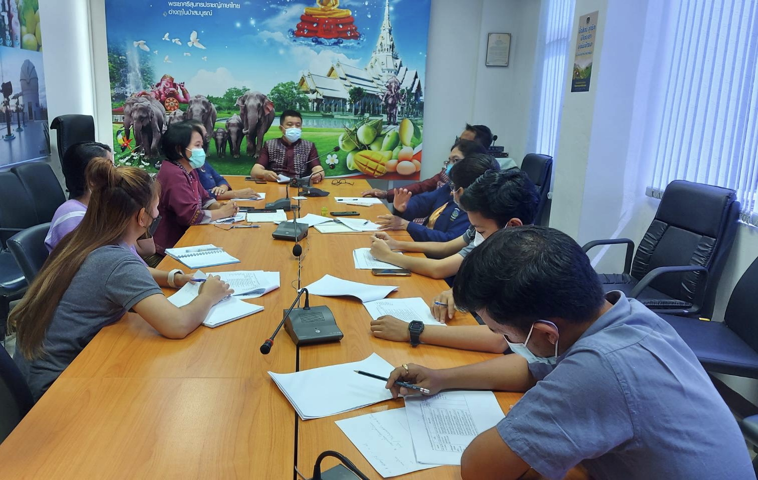 พช.ฉะเชิงเทรา ร่วมประชุมชี้แจงมอบหมายกรอบภารกิจตัวชี้วัดพนักงานราชการเฉพาะกิจ