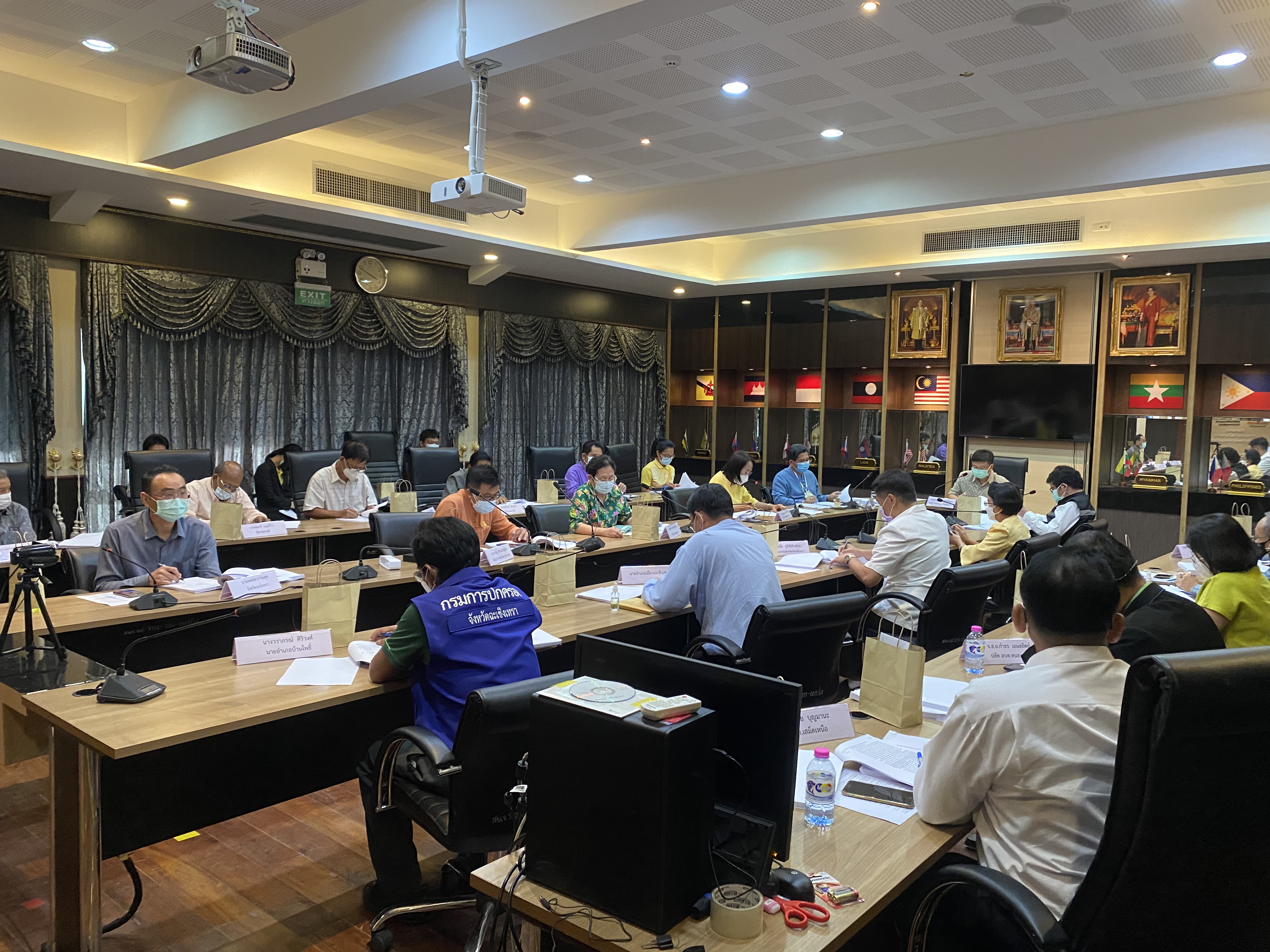 ฉะเชิงเทรา ร่วมประชุมคณะกรรมการพนักงานส่วนตำบลจังหวัดฉะเชิงเทรา ครั้งที่ 10 / 2564