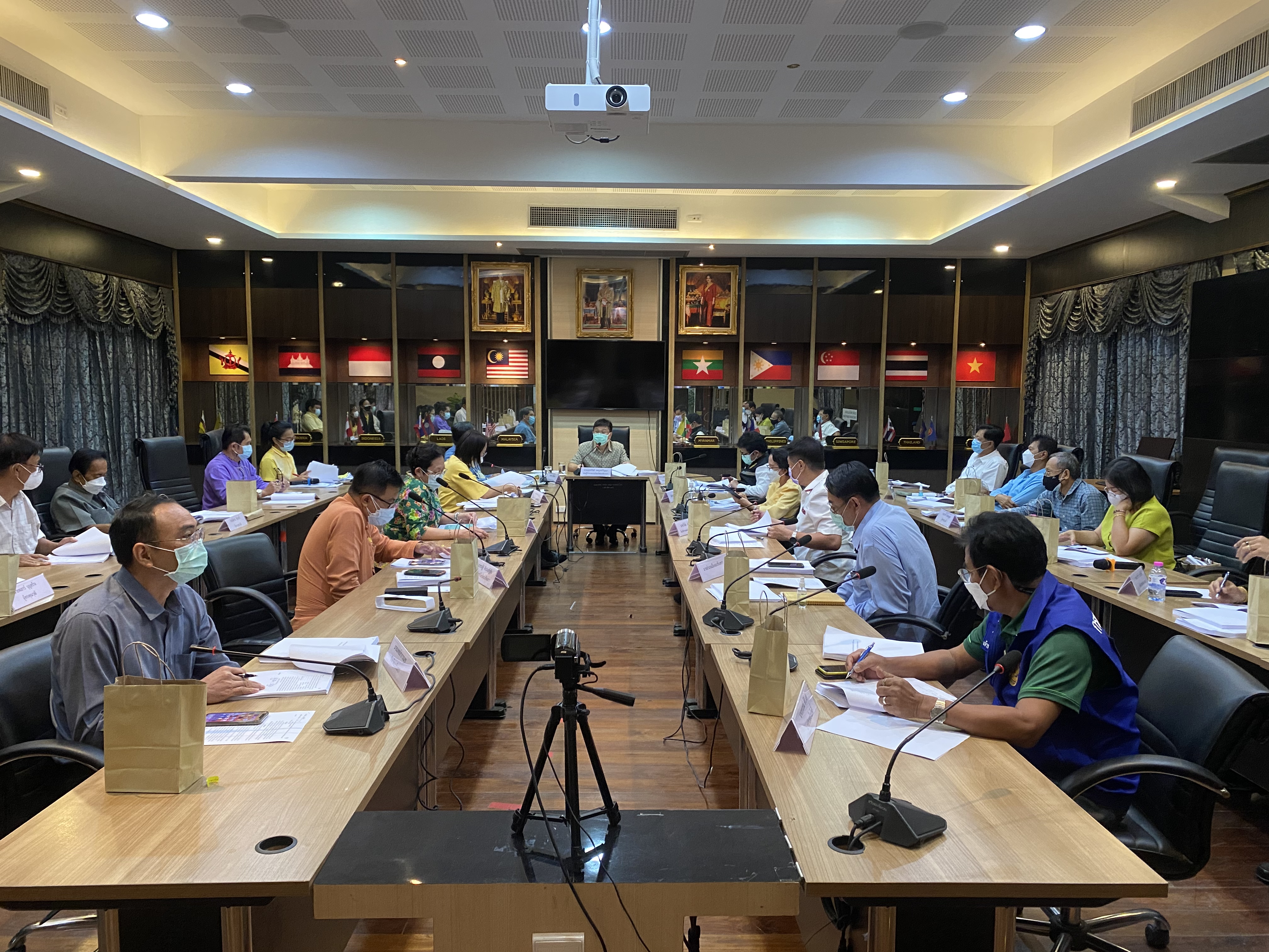 ฉะเชิงเทรา ร่วมประชุมคณะกรรมการพนักงานส่วนตำบลจังหวัดฉะเชิงเทรา ครั้งที่ 10 / 2564