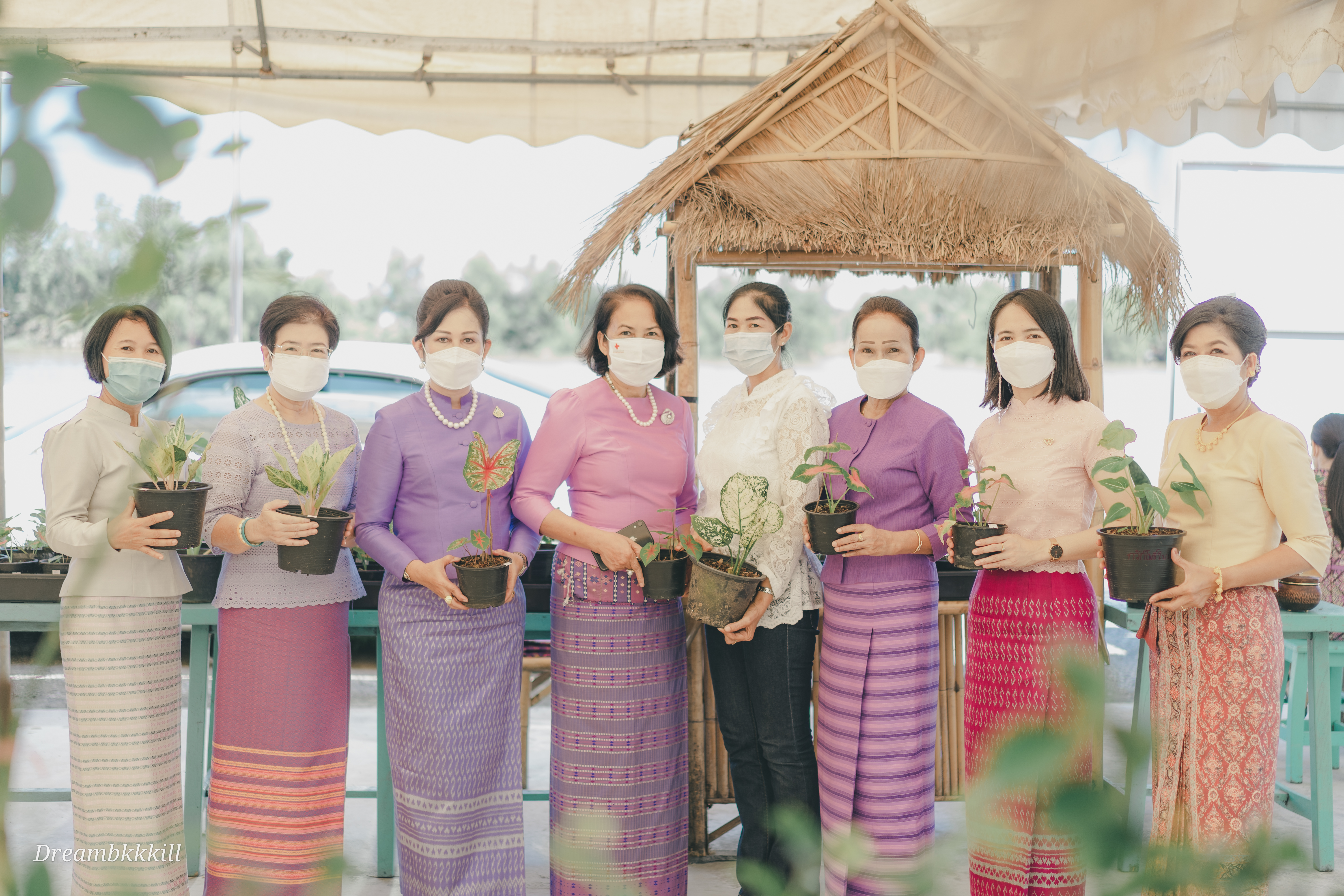 พัฒนาชุมชนจังหวัดฉะเชิงเทรา พา ชม ชิม ช็อป ตลาดนัด คนไทยยิ้มได้ (ตลาด 3 อิ่ม ) ณ วัดไชยภูมิธาราม (ท่าอิฐ)