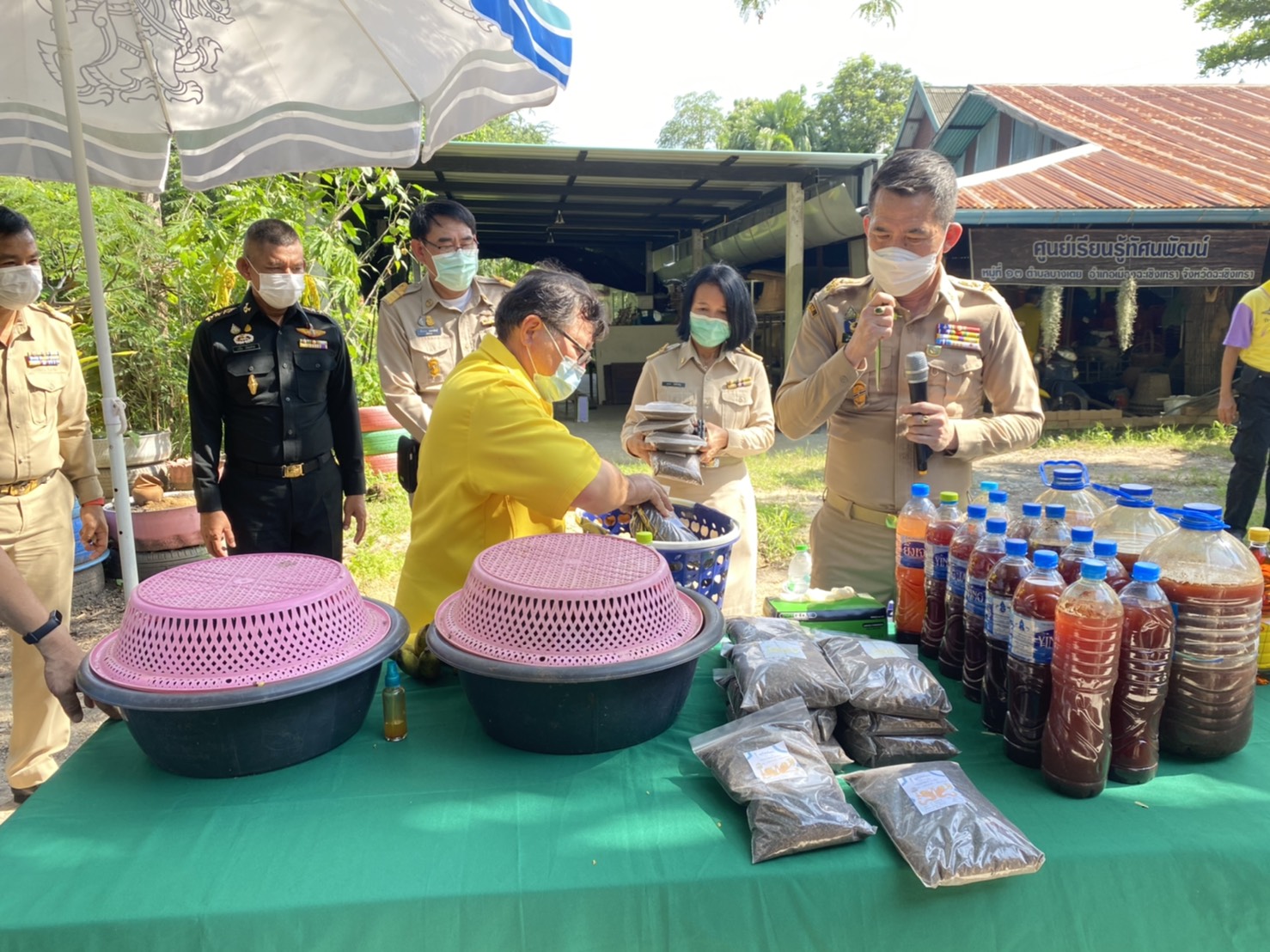 จังหวัดฉะเชิงเทรา เปิดศูนย์ผู้นำจิตอาสาพัฒนาชุมชน เพื่อเฉลิมพระเกียรติและถวายเป็นพระราชกุศล พระบาทสมเด็จพระปรเมนทร รามาธิบดีศรีสินทร มหาวชิราลงกรณ พระวชิรเกล้าเจ้าอยู่หัว รัชกาลที่ ๑๐ เนื่องในโอกาสเฉลิมพระชนมพรรษา 28 กรกฎาคม 2565