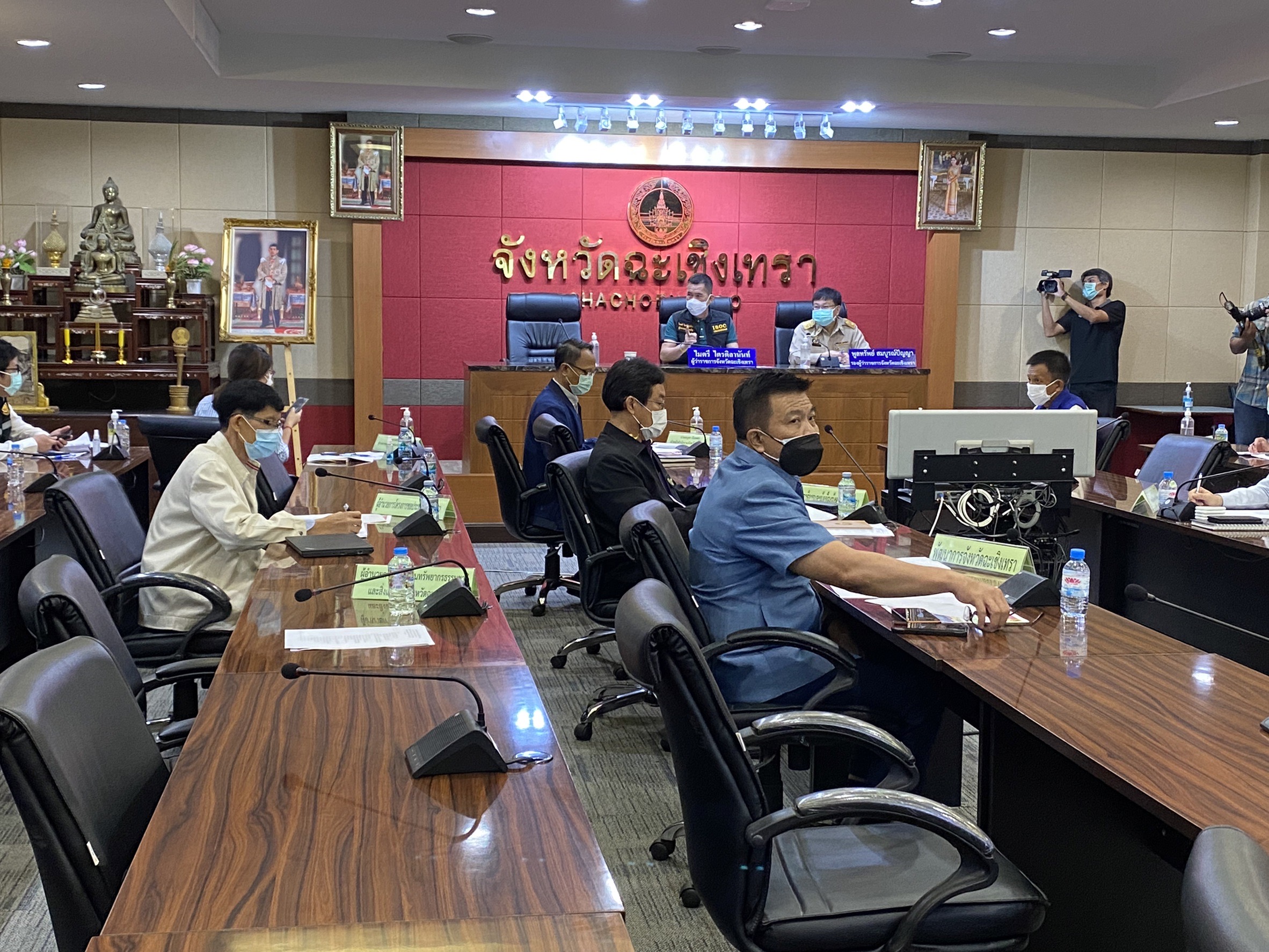 พัฒนาชุมชนจังหวัดฉะเชิงเทรา ร่วมประชุมมอบนโยบายและชี้แจงข้อราชการสำคัญผ่านระบบวีดิทัศน์ทางไกล (VCS)