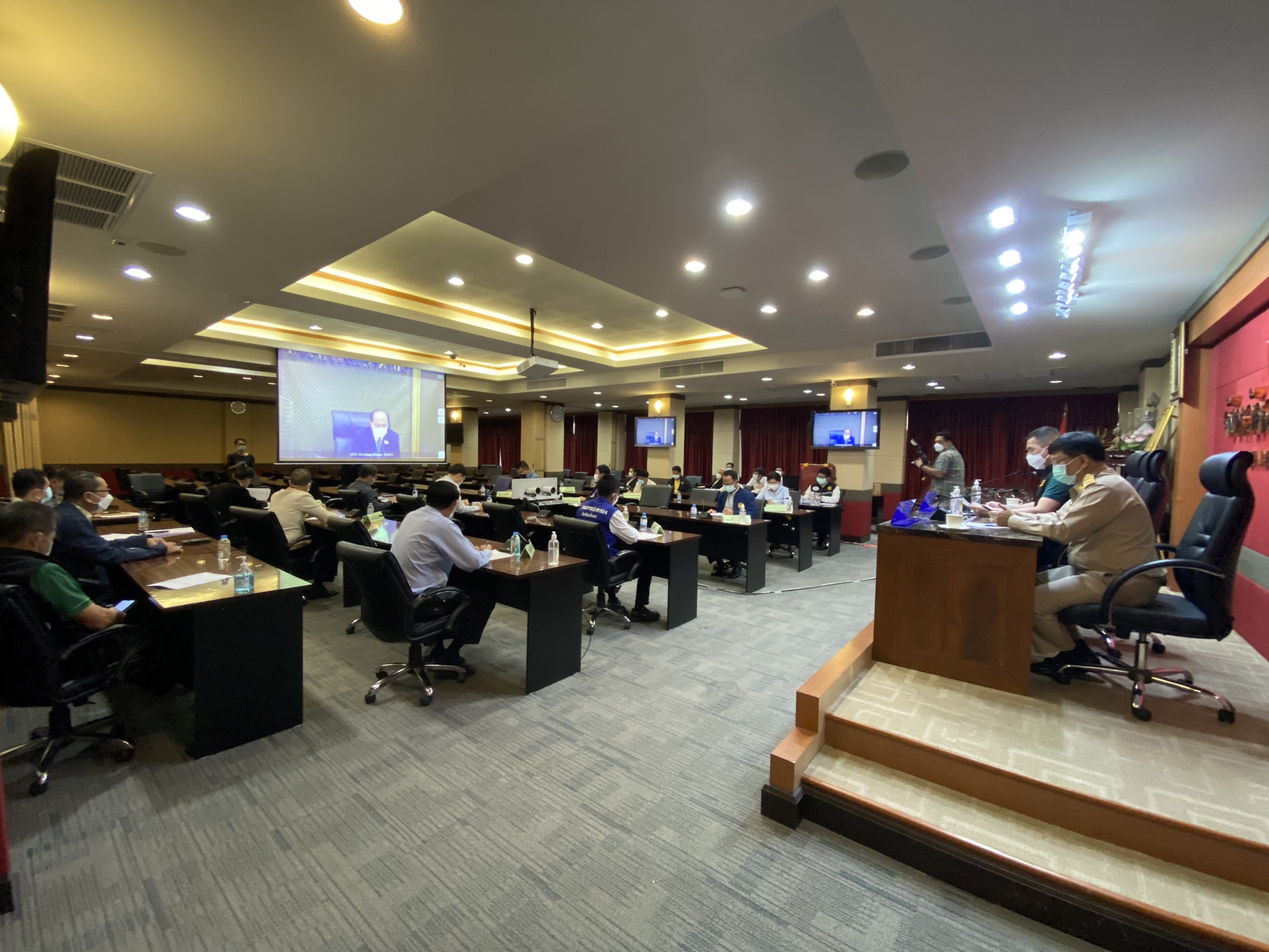 พัฒนาชุมชนจังหวัดฉะเชิงเทรา ร่วมประชุมมอบนโยบายและชี้แจงข้อราชการสำคัญผ่านระบบวีดิทัศน์ทางไกล (VCS)