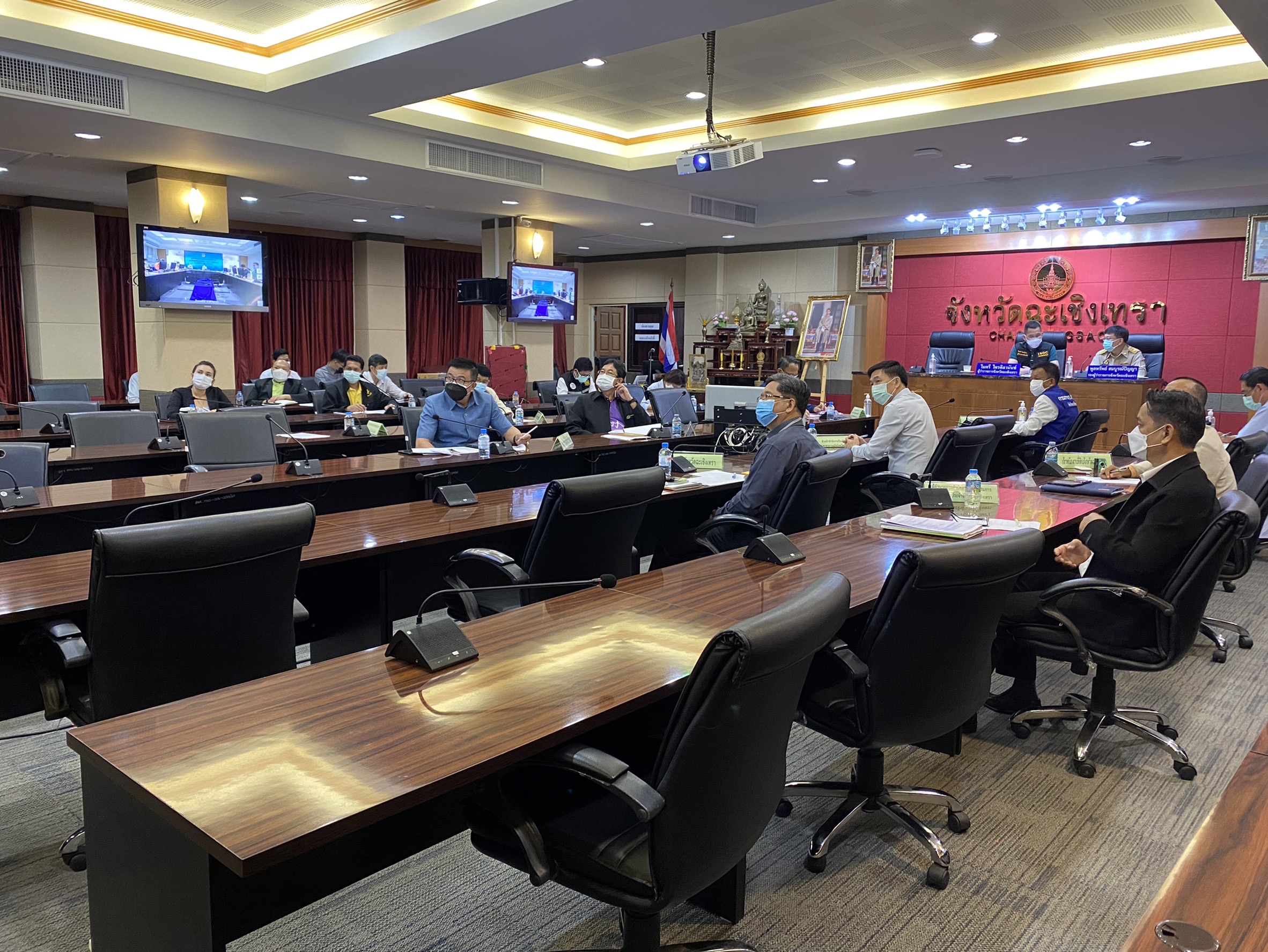พัฒนาชุมชนจังหวัดฉะเชิงเทรา ร่วมประชุมมอบนโยบายและชี้แจงข้อราชการสำคัญผ่านระบบวีดิทัศน์ทางไกล (VCS)