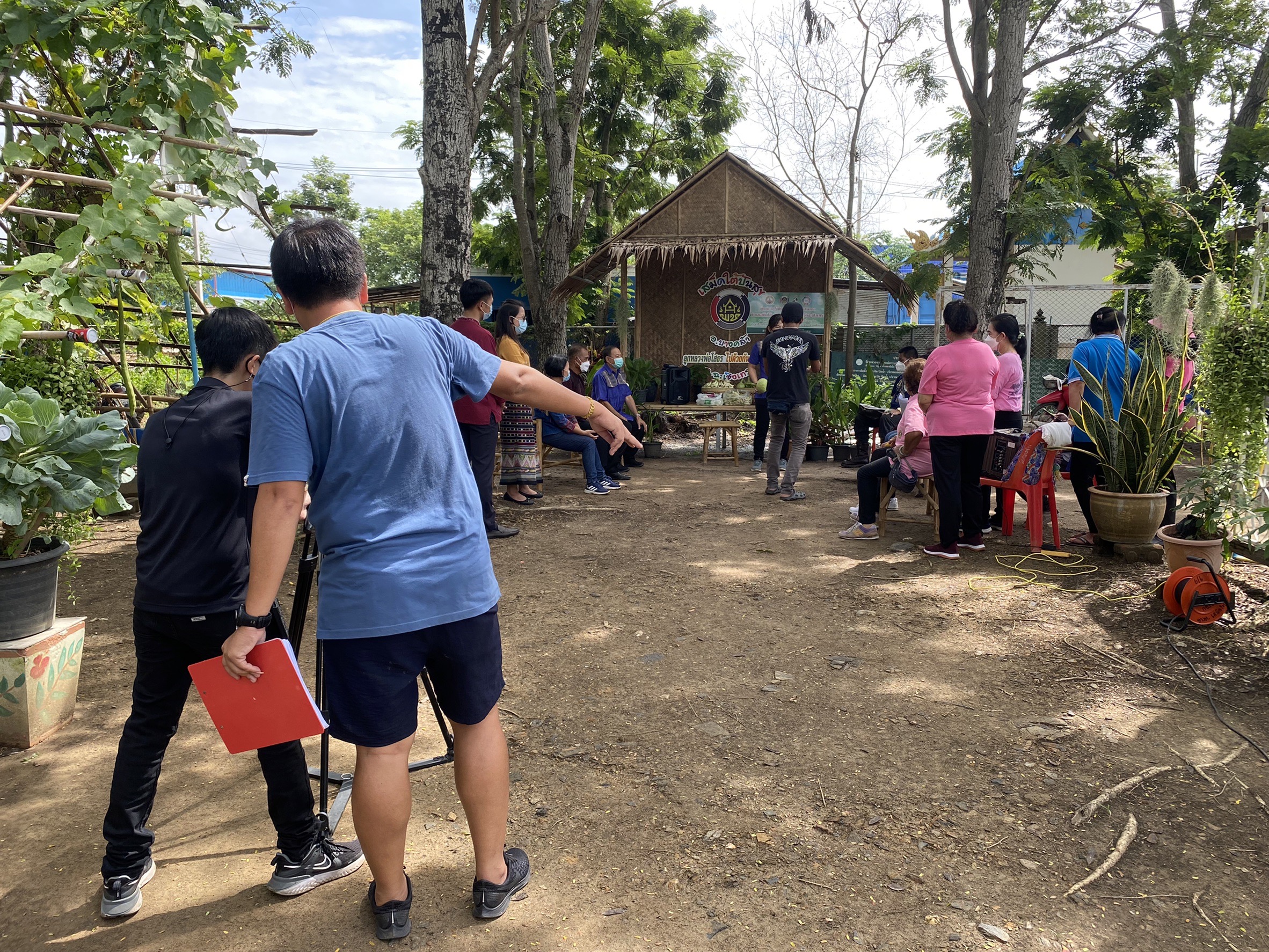 ??พัฒนาชุมชนจังหวัดฉะเชิงเทรา ถ่ายทำวีดิทัศน์ โครงการเสริมสร้างภาพลักษณ์กรมการพัฒนาชุมชนและผู้นำการเปลี่ยนแปลง