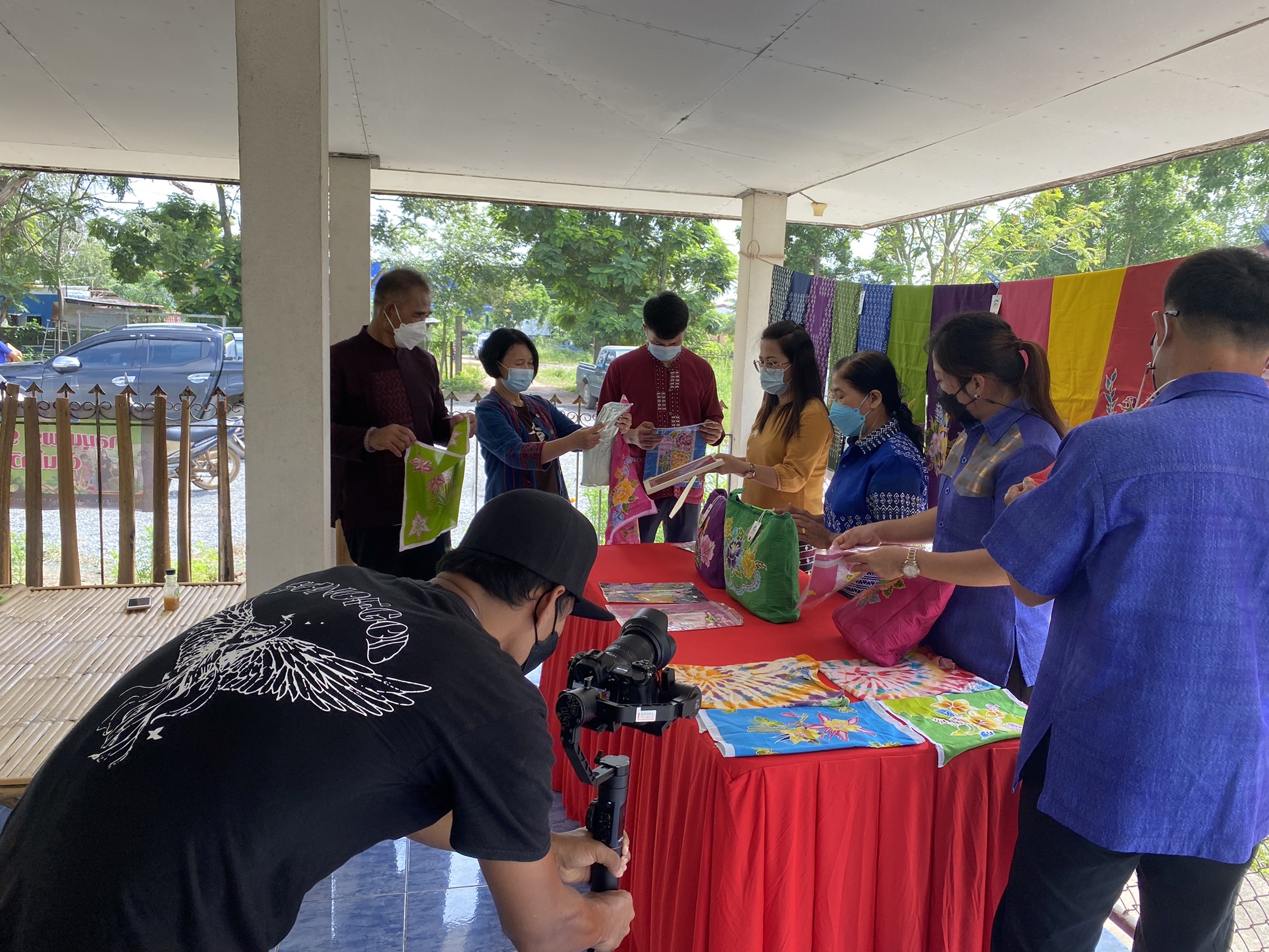 ??พัฒนาชุมชนจังหวัดฉะเชิงเทรา ถ่ายทำวีดิทัศน์ โครงการเสริมสร้างภาพลักษณ์กรมการพัฒนาชุมชนและผู้นำการเปลี่ยนแปลง