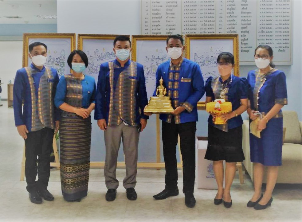 ชื่นมื่น พัฒนาชุมชนจังหวัดฉะเชิงเทรา ร่วมแสดงความยินดี กับ อธิบดีกรมการพัฒนาชุมชน คนที่ 30 เนื่องในโอกาสเข้ารับตำแหน่งใหม่