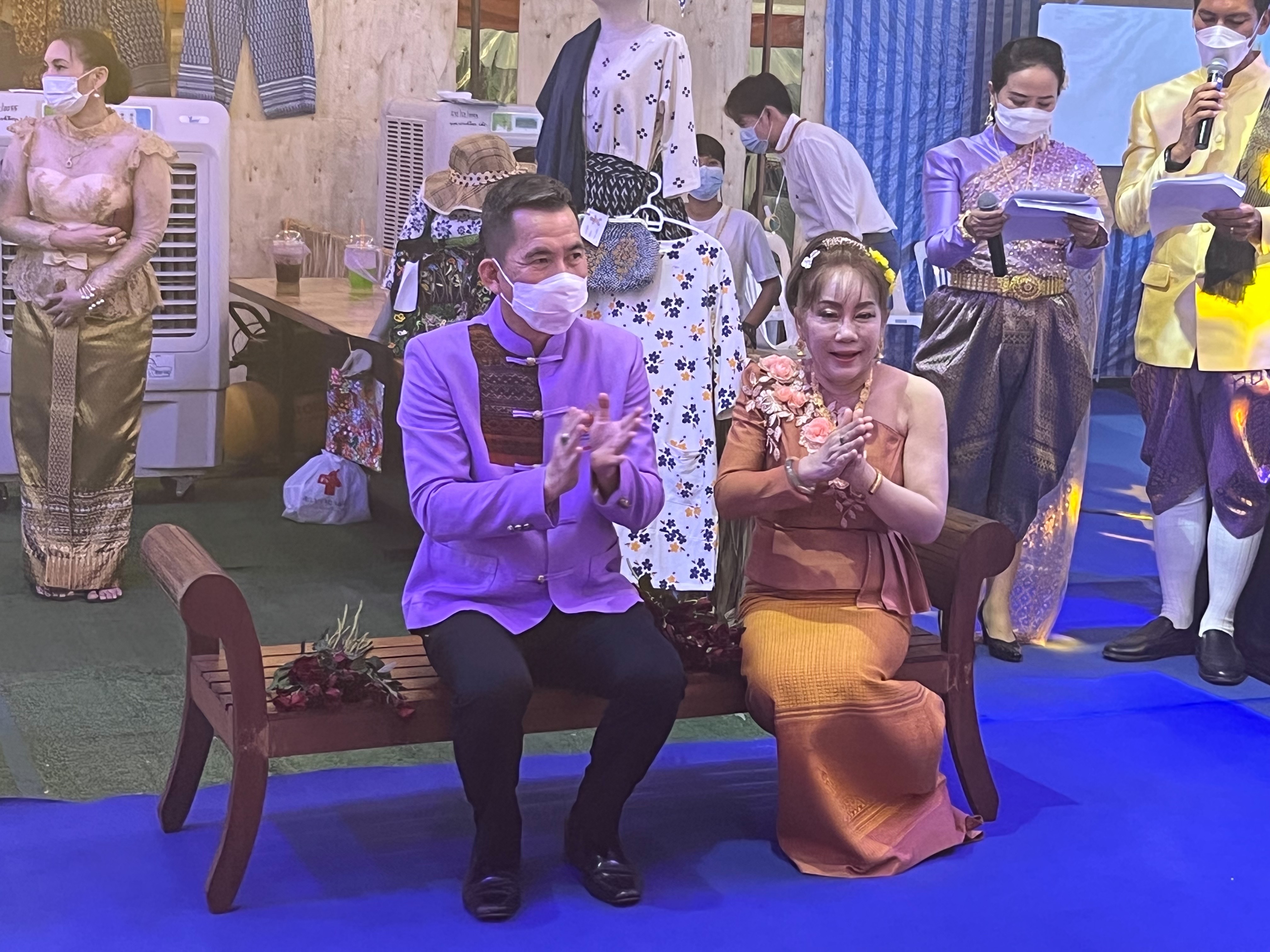 ฉะเชิงเทรา ส่งเสริมและรณรงค์การสวมใส่ผ้าไทย “ผ้าไทย ใส่ให้สนุก” ??