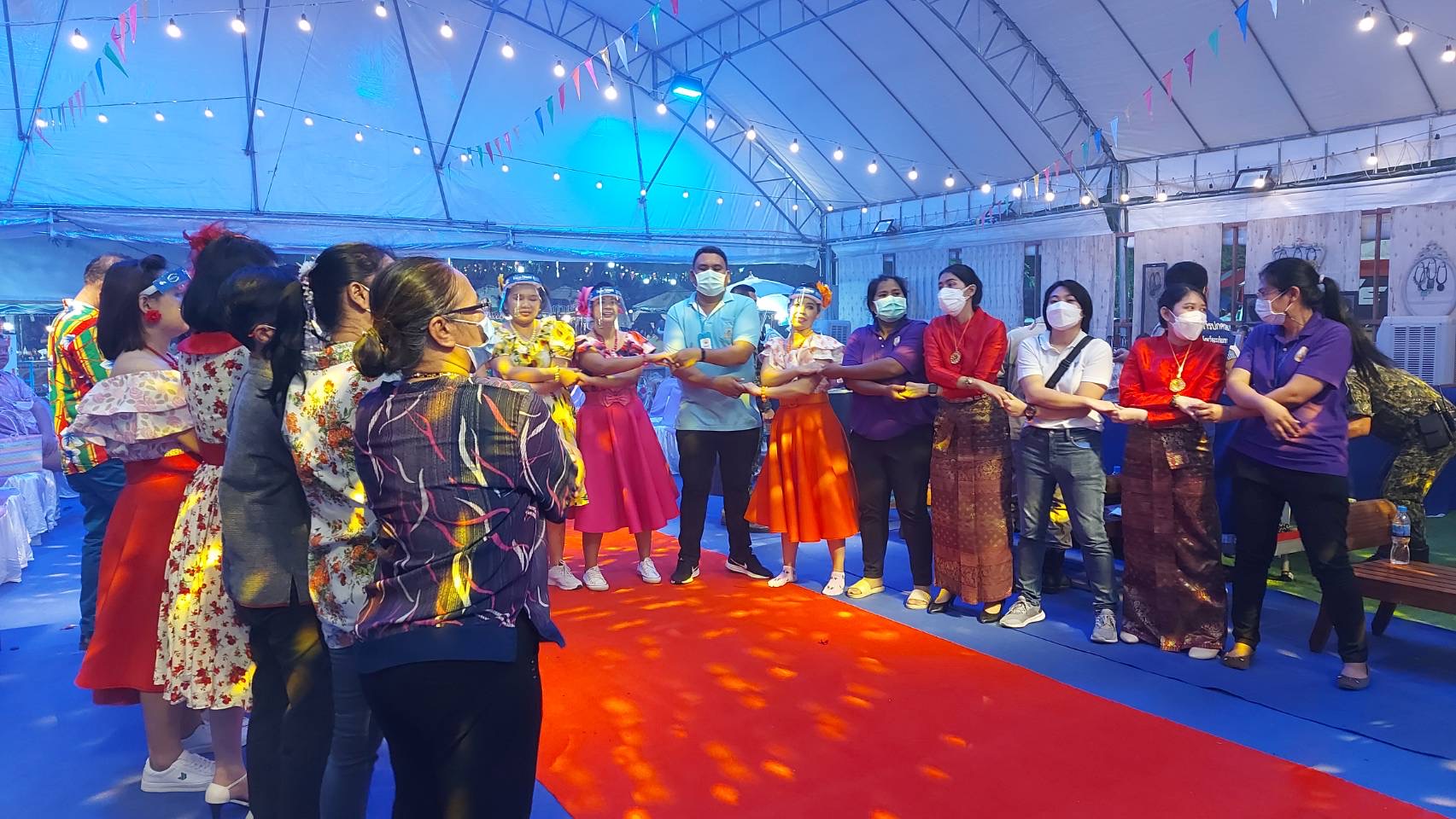 ฉะเชิงเทรา ส่งเสริมและรณรงค์การสวมใส่ผ้าไทย “ผ้าไทย ใส่ให้สนุก” ??