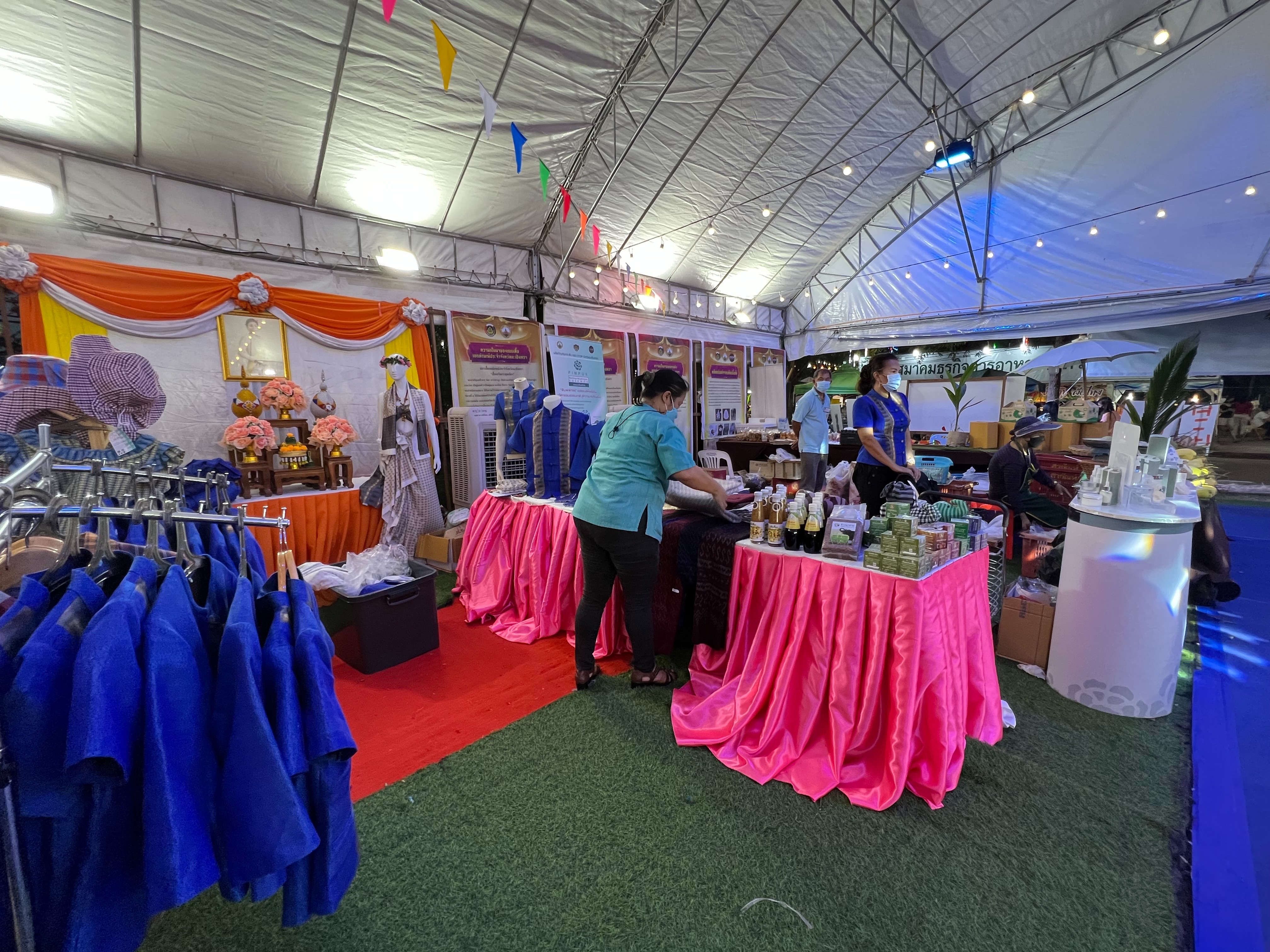 ฉะเชิงเทรา ส่งเสริมและรณรงค์การสวมใส่ผ้าไทย “ผ้าไทย ใส่ให้สนุก” ??