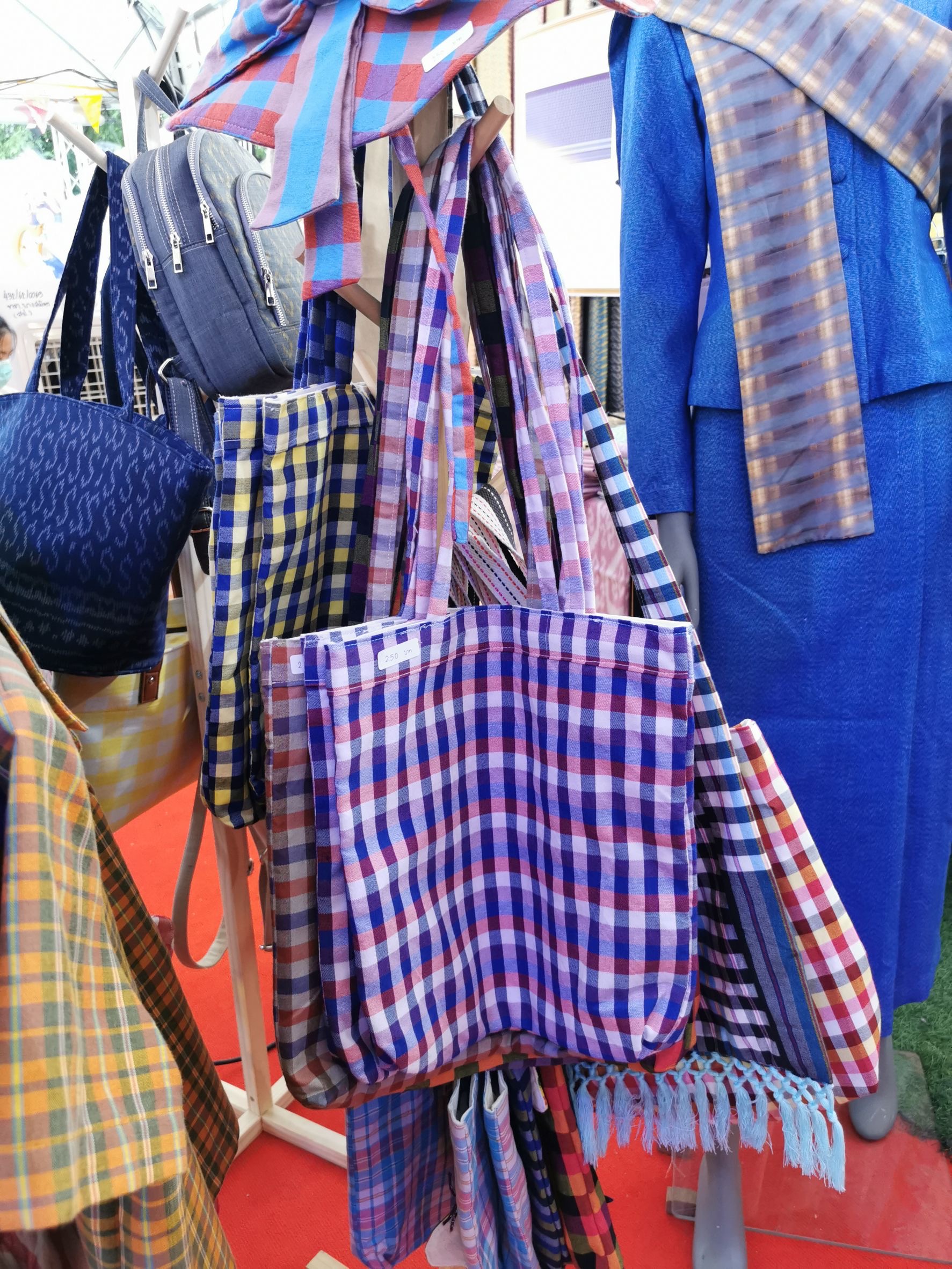 “ฉะเชิงเทรา ร่วมส่งเสริม และรณรงค์การสวมใส่ผ้าไทย ?“ผ้าไทย ใส่ให้สนุก”