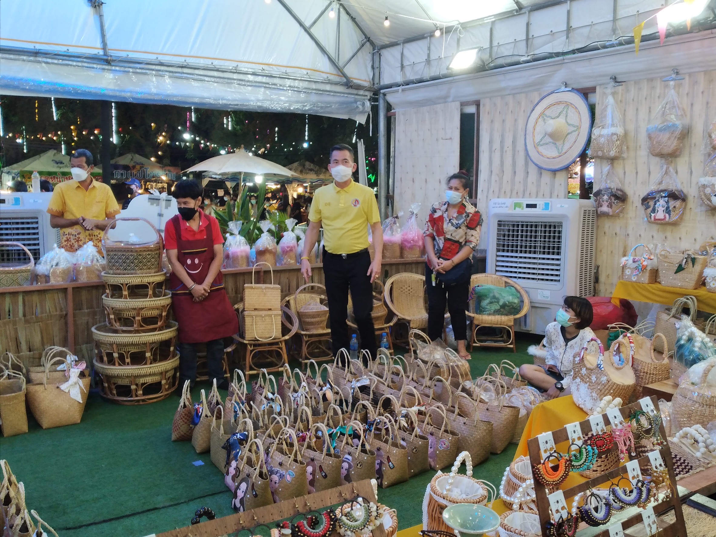 ฉะเชิงเทรา ส่งเสริมและรณรงค์การสวมใส่ผ้าไทย “ผ้าไทย ใส่ให้สนุก” ??