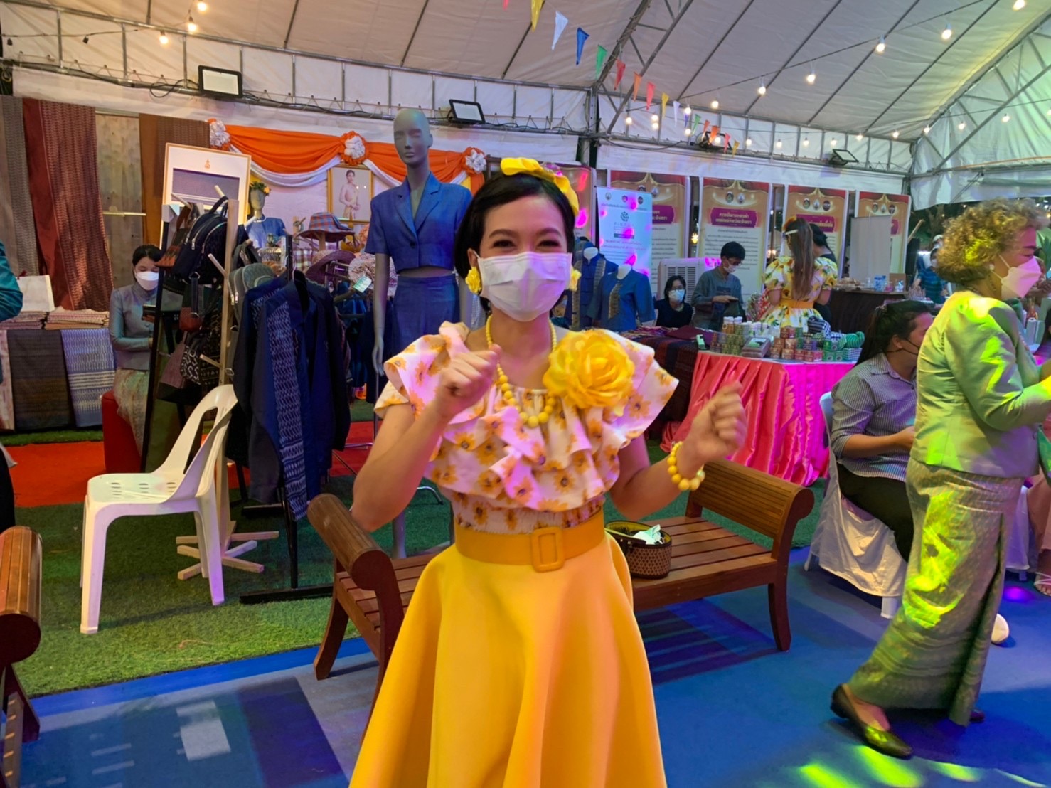 ฉะเชิงเทรา ส่งเสริมและรณรงค์การสวมใส่ผ้าไทย “ผ้าไทย ใส่ให้สนุก” ??