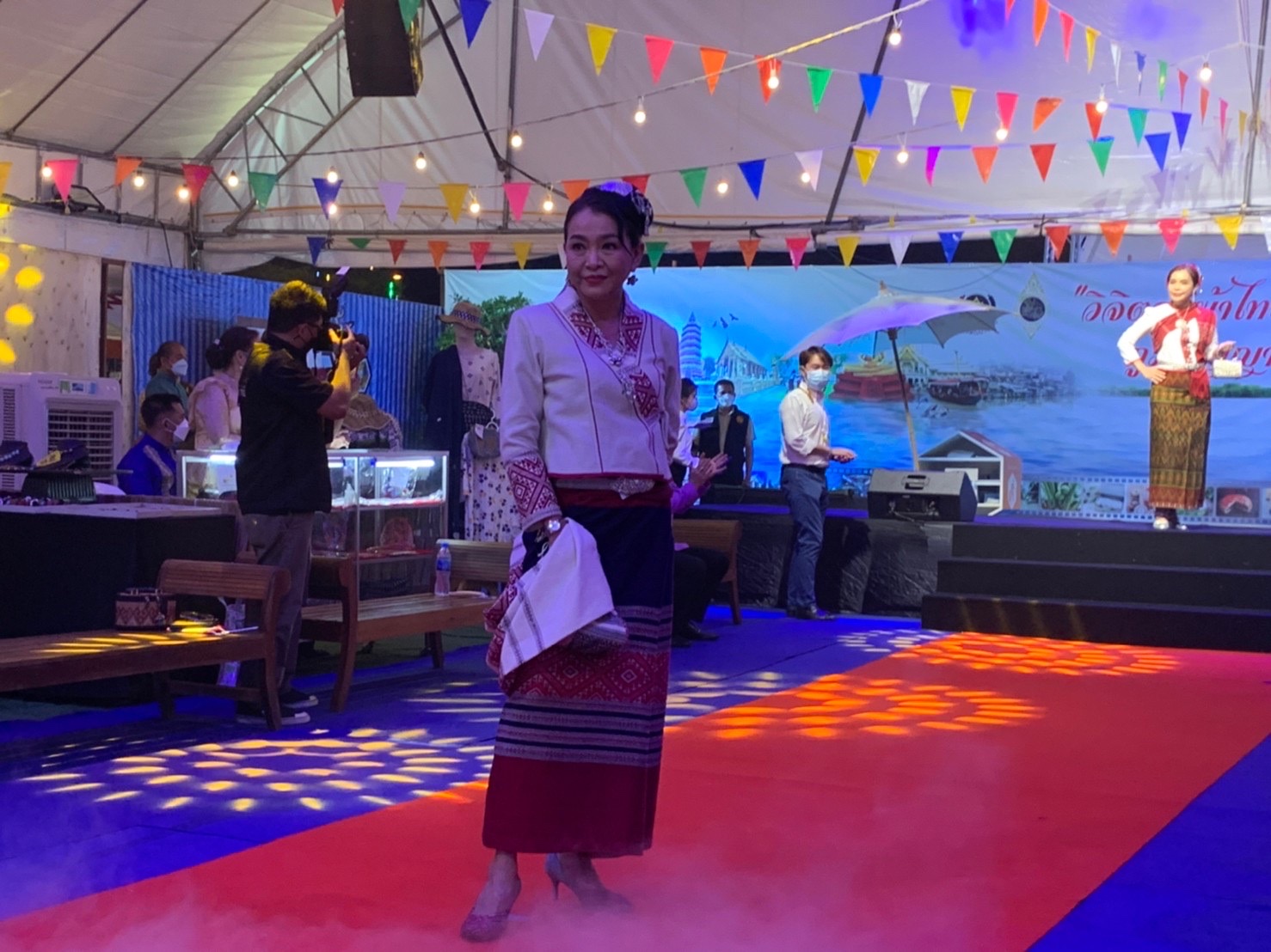 ฉะเชิงเทรา ส่งเสริมและรณรงค์การสวมใส่ผ้าไทย “ผ้าไทย ใส่ให้สนุก” ??