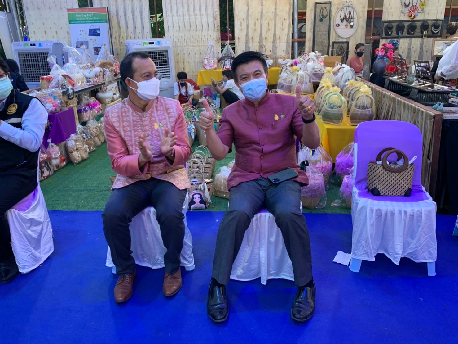 ฉะเชิงเทรา ส่งเสริมและรณรงค์การสวมใส่ผ้าไทย “ผ้าไทย ใส่ให้สนุก” ??