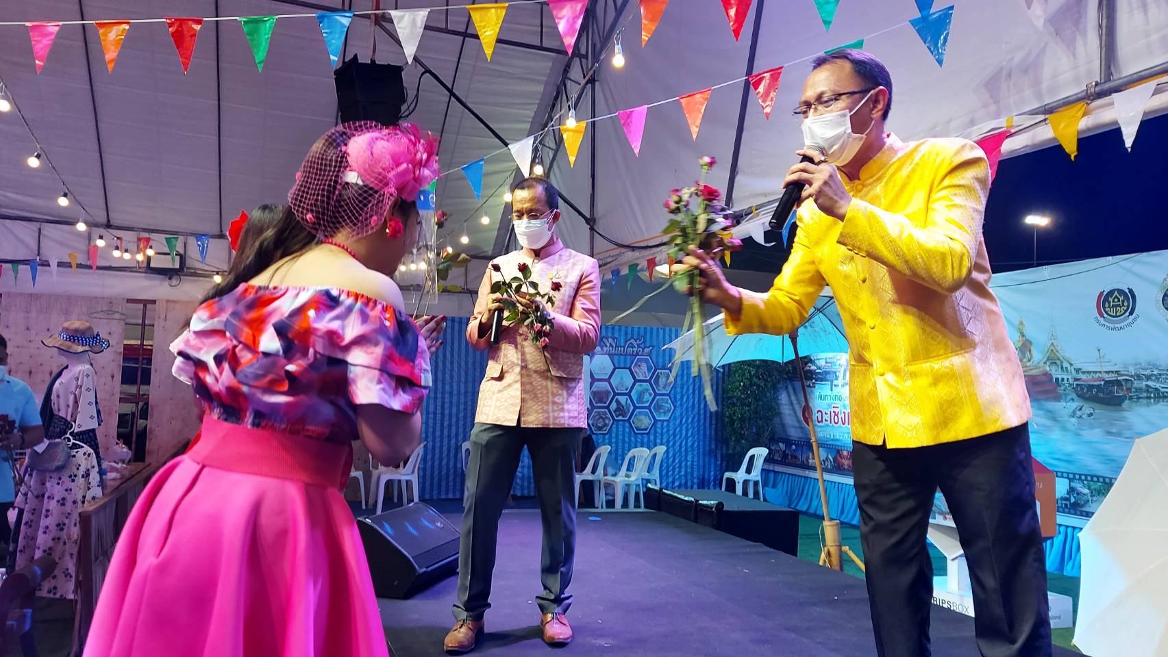 ฉะเชิงเทรา ส่งเสริมและรณรงค์การสวมใส่ผ้าไทย “ผ้าไทย ใส่ให้สนุก” ??