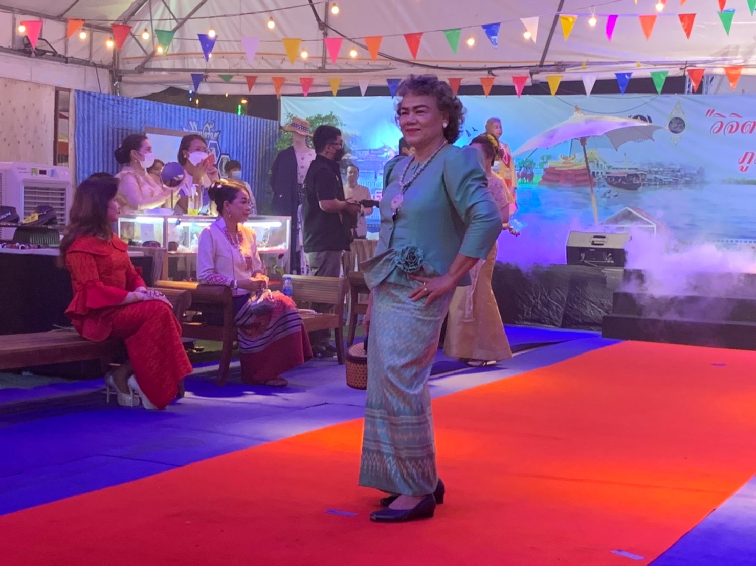 ฉะเชิงเทรา ส่งเสริมและรณรงค์การสวมใส่ผ้าไทย “ผ้าไทย ใส่ให้สนุก” ??