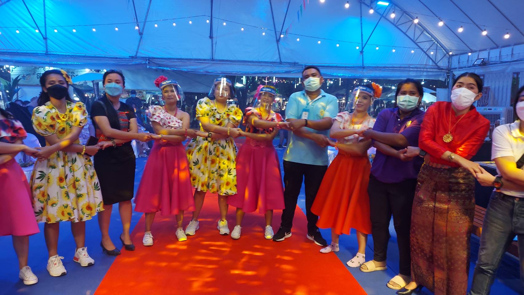 ฉะเชิงเทรา ส่งเสริมและรณรงค์การสวมใส่ผ้าไทย “ผ้าไทย ใส่ให้สนุก” ??