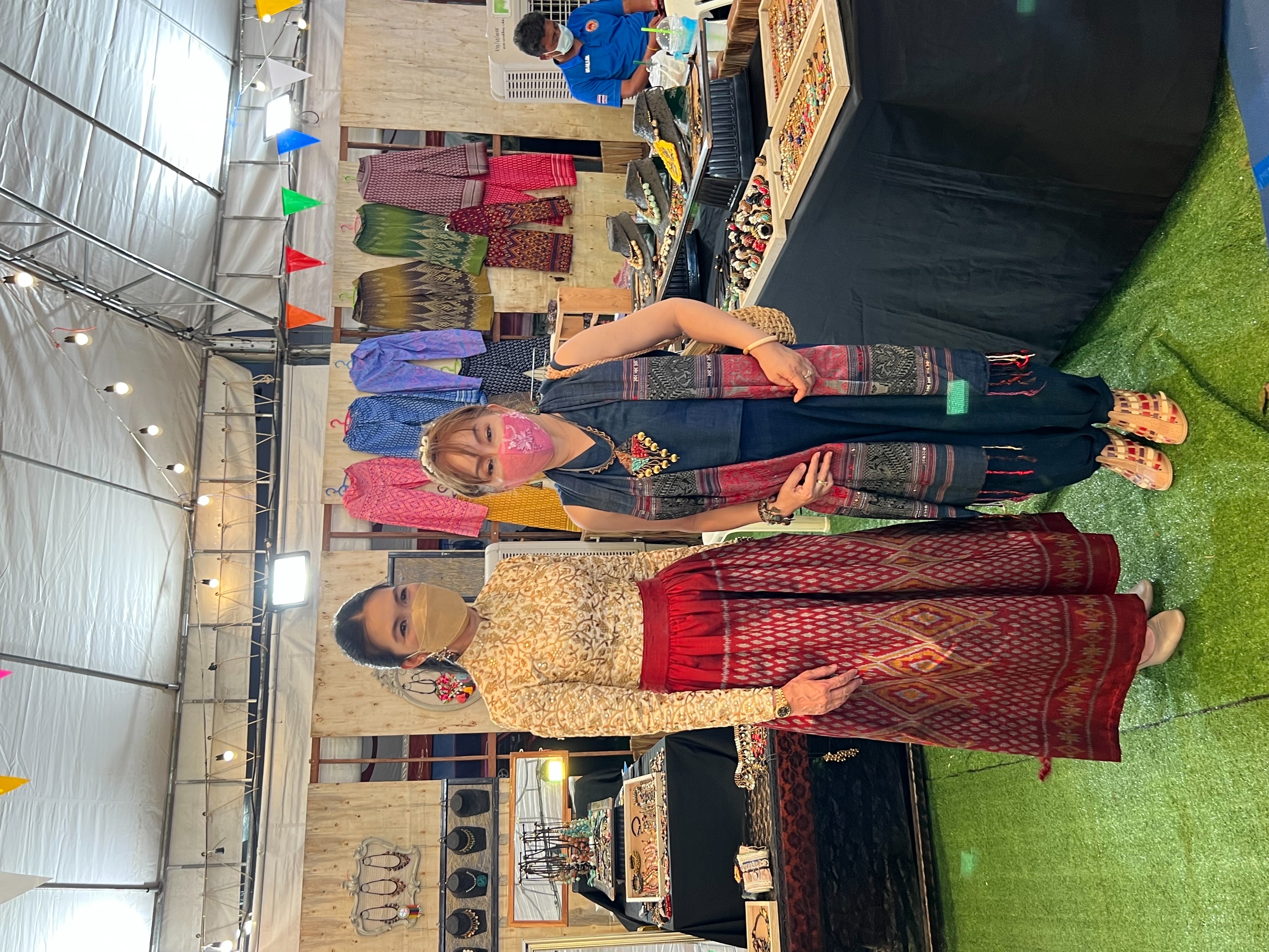 ฉะเชิงเทรา ส่งเสริมและรณรงค์การสวมใส่ผ้าไทย “ผ้าไทย ใส่ให้สนุก” ??