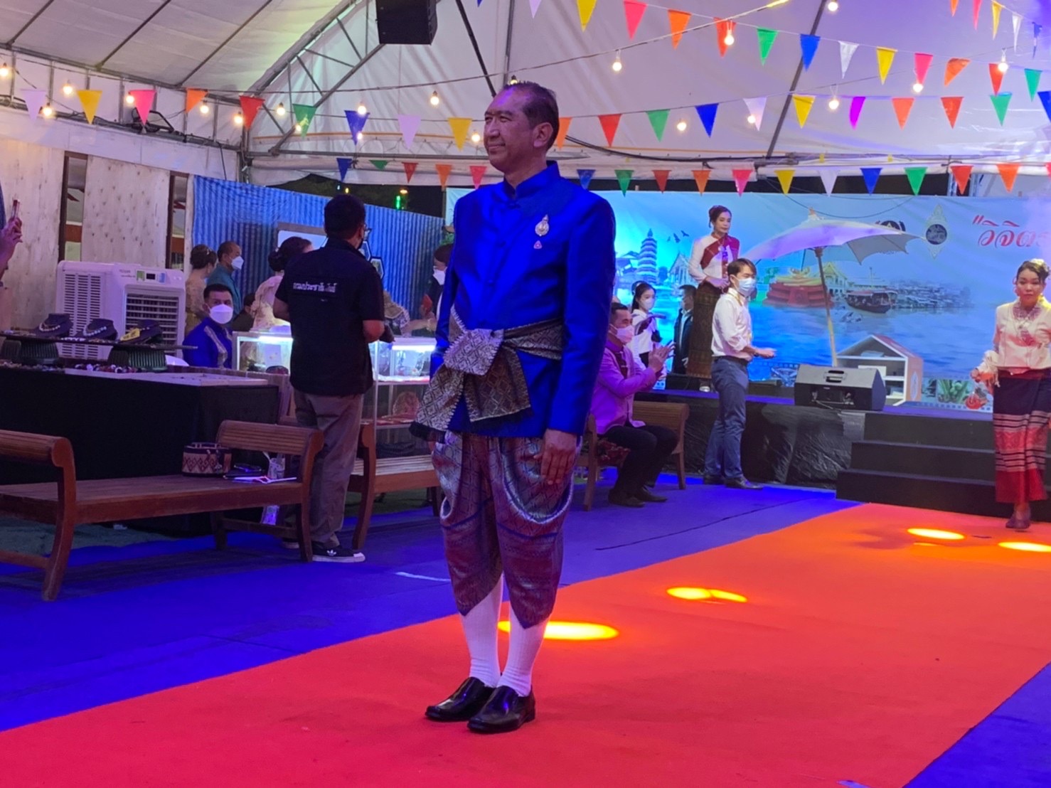 ฉะเชิงเทรา ส่งเสริมและรณรงค์การสวมใส่ผ้าไทย “ผ้าไทย ใส่ให้สนุก” ??