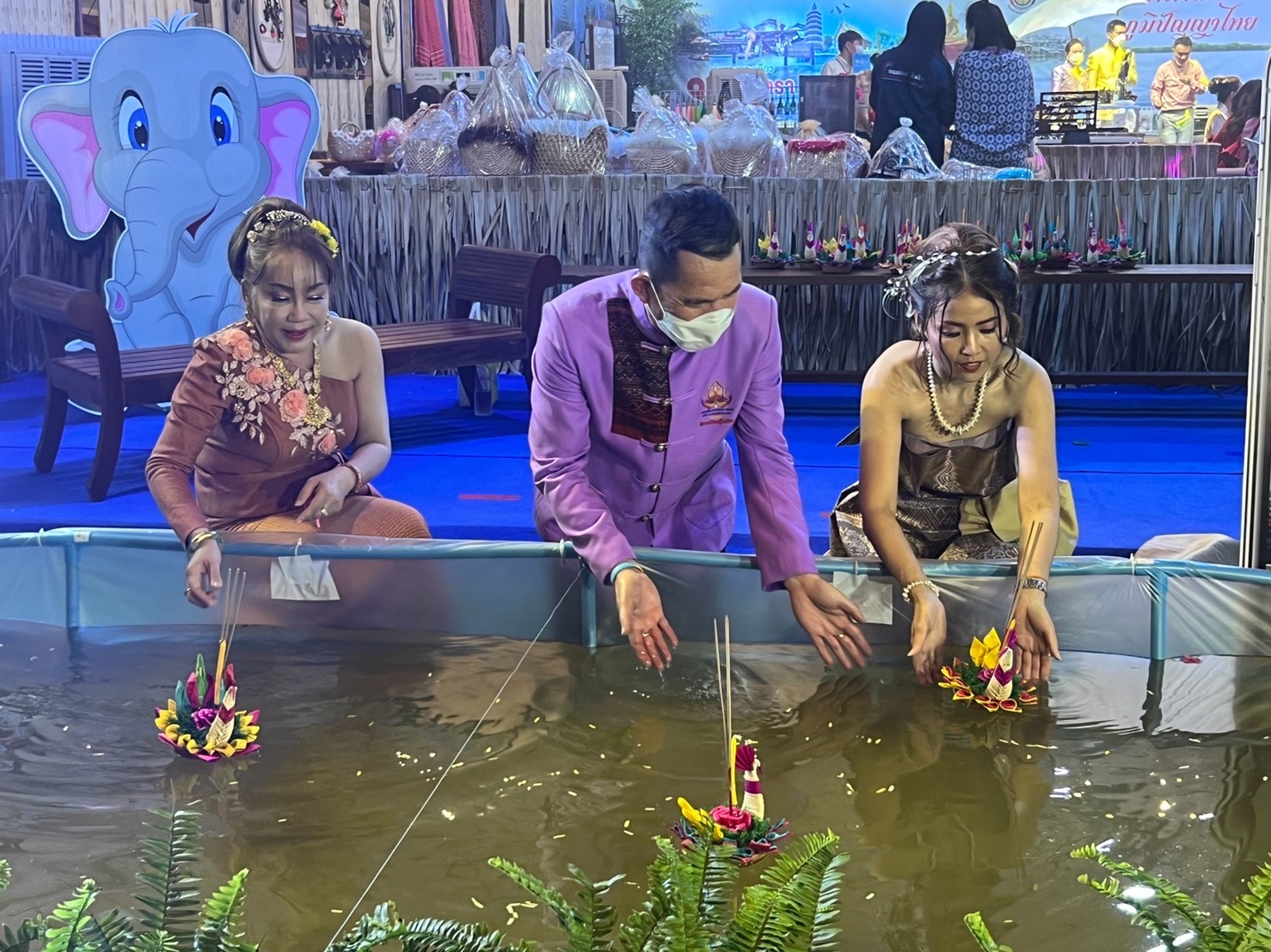 ฉะเชิงเทรา ส่งเสริมและรณรงค์การสวมใส่ผ้าไทย “ผ้าไทย ใส่ให้สนุก” ??