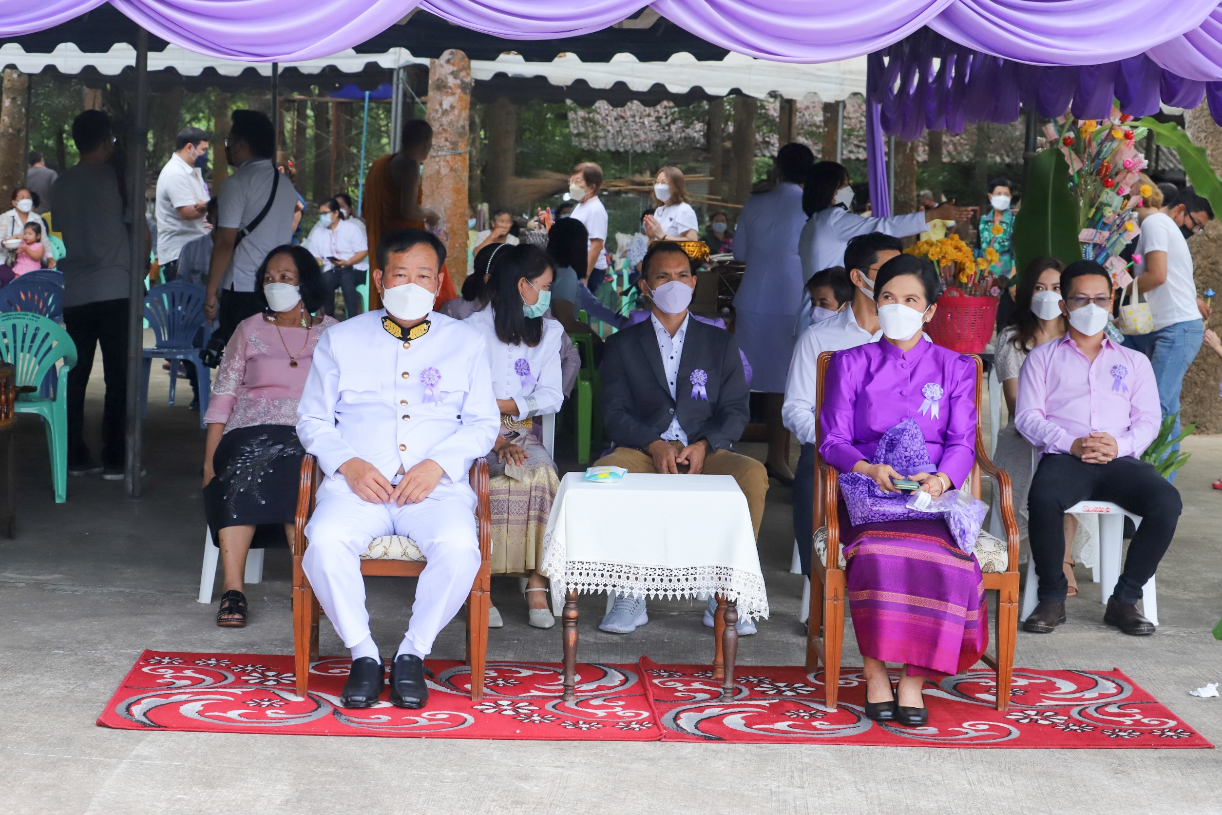 พัฒนาการจังหวัดฉะเชิงเทรา นำข้าราชการเข้าร่วมพิธีถวายผ้าพระกฐินพระราชทาน