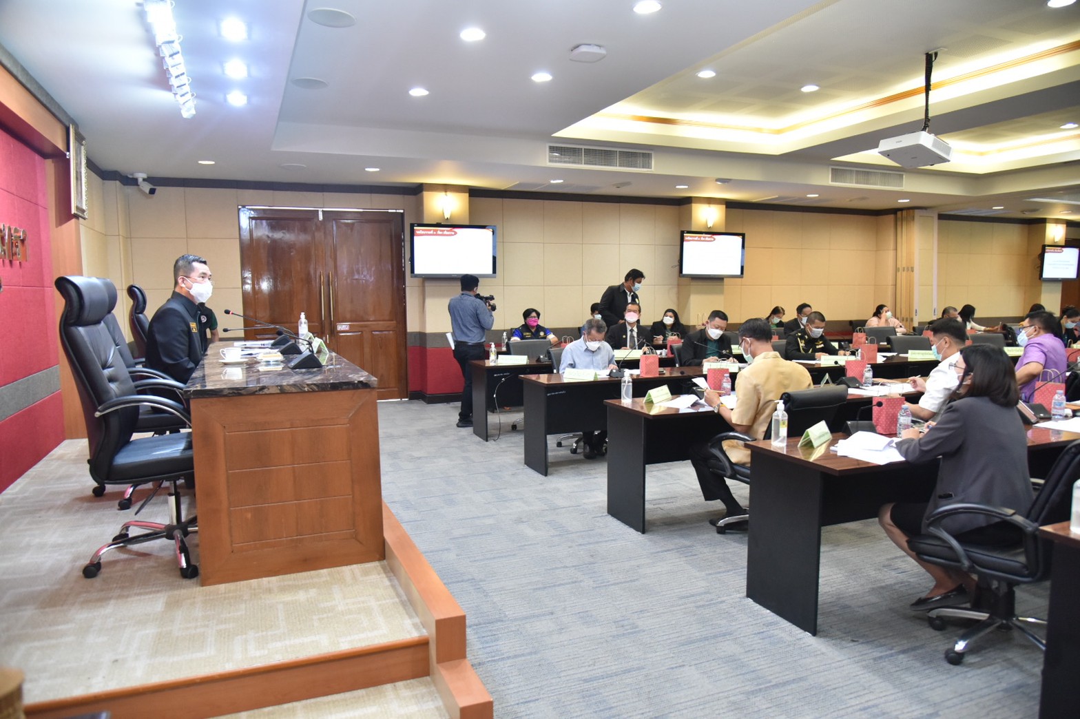 ???‍?พช.ฉะเชิงเทรา ร่วมประชุมคณะกรรมการบริหารงานจังหวัดแบบบูรณาการ (ก.บ.จ.) จังหวัดฉะเชิงเทรา ครั้งที่ 4 /2564