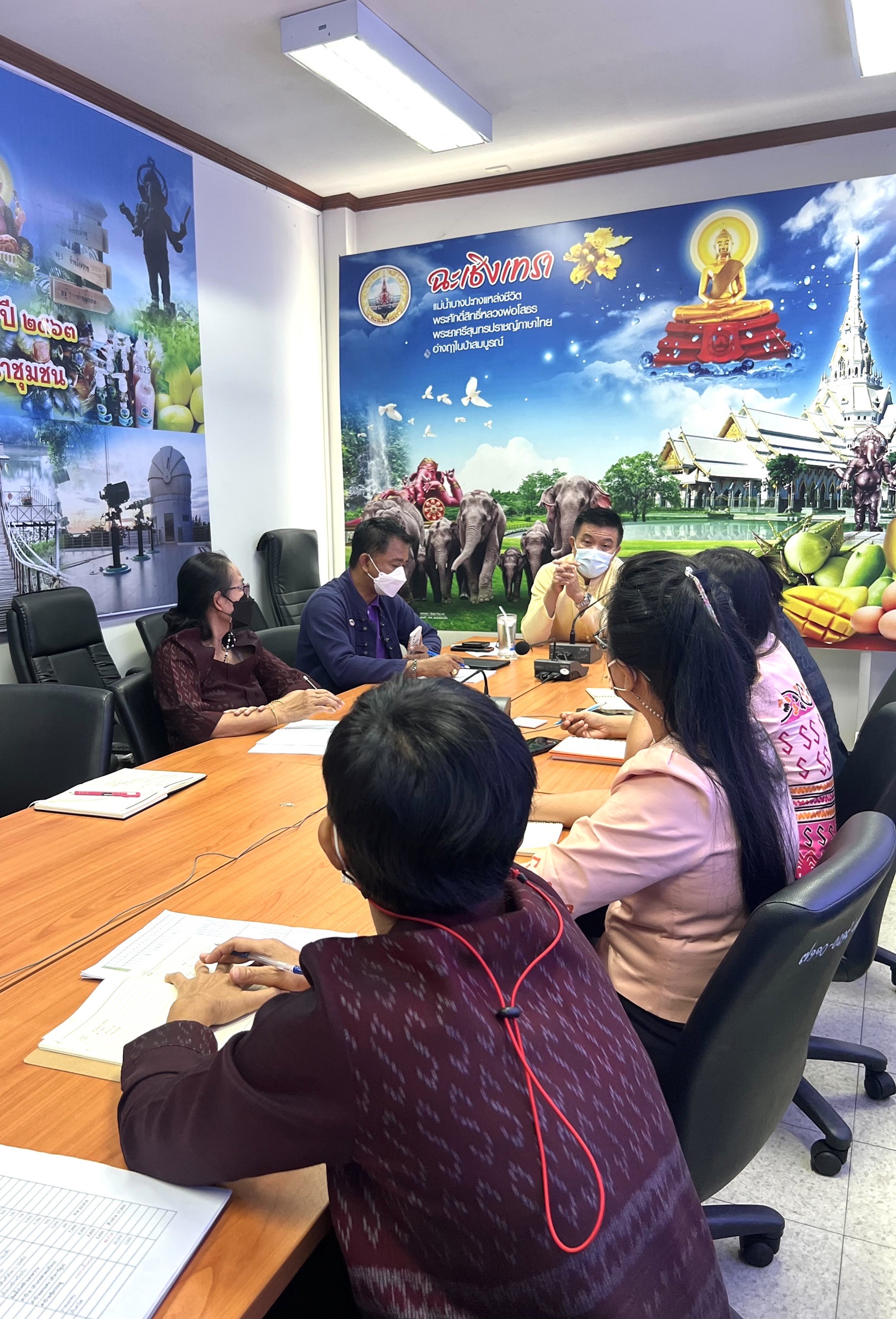 ??พช.ฉะเชิงเทรา เตรียมความพร้อมกิจกรรม จัดแสดงและจำหน่ายผลิตภัณฑ์ OTOP ในงานนมัสการหลวงพ่อโสธรและงานประจำปีจังหวัดฉะเชิงเทรา ปี 2564??