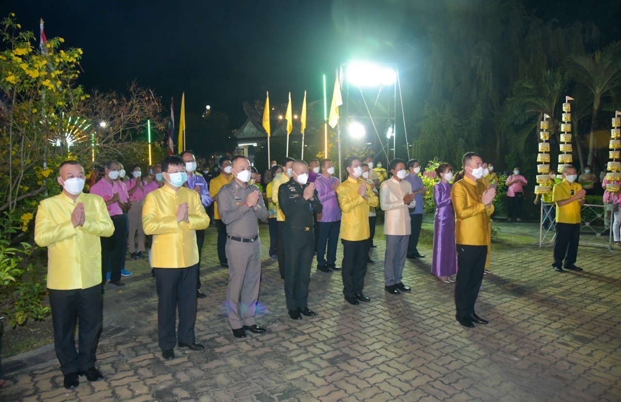 ??ฉะเชิงเทรา บวงสรวงหลวงพ่อโสธร ไข่ไก่ต้ม จำนวน 119,999 ฟอง และเปิดขบวนแห่องค์หลวงพ่อโสธรทางบก