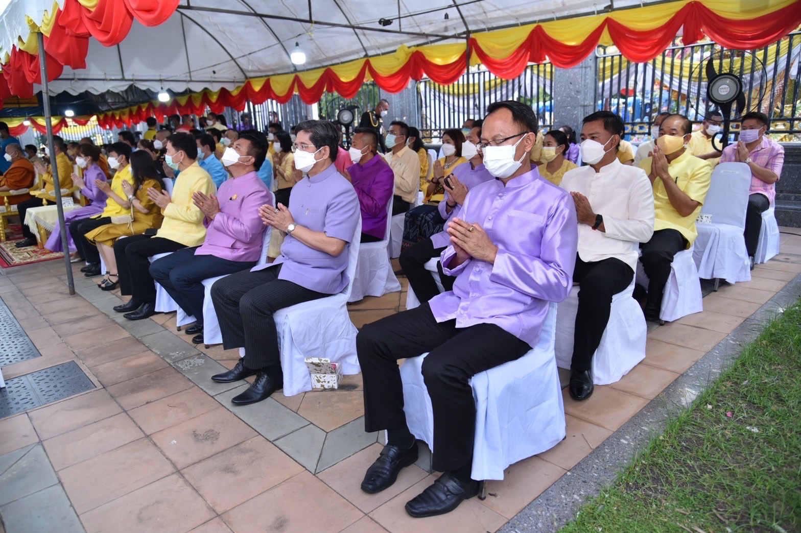 ??ฉะเชิงเทรา บวงสรวงหลวงพ่อโสธร ไข่ไก่ต้ม จำนวน 119,999 ฟอง และเปิดขบวนแห่องค์หลวงพ่อโสธรทางบก