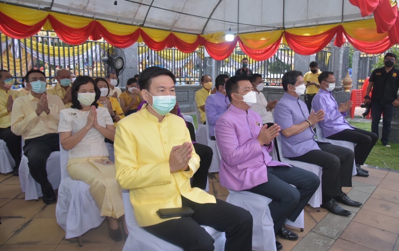 ??ฉะเชิงเทรา บวงสรวงหลวงพ่อโสธร ไข่ไก่ต้ม จำนวน 119,999 ฟอง และเปิดขบวนแห่องค์หลวงพ่อโสธรทางบก