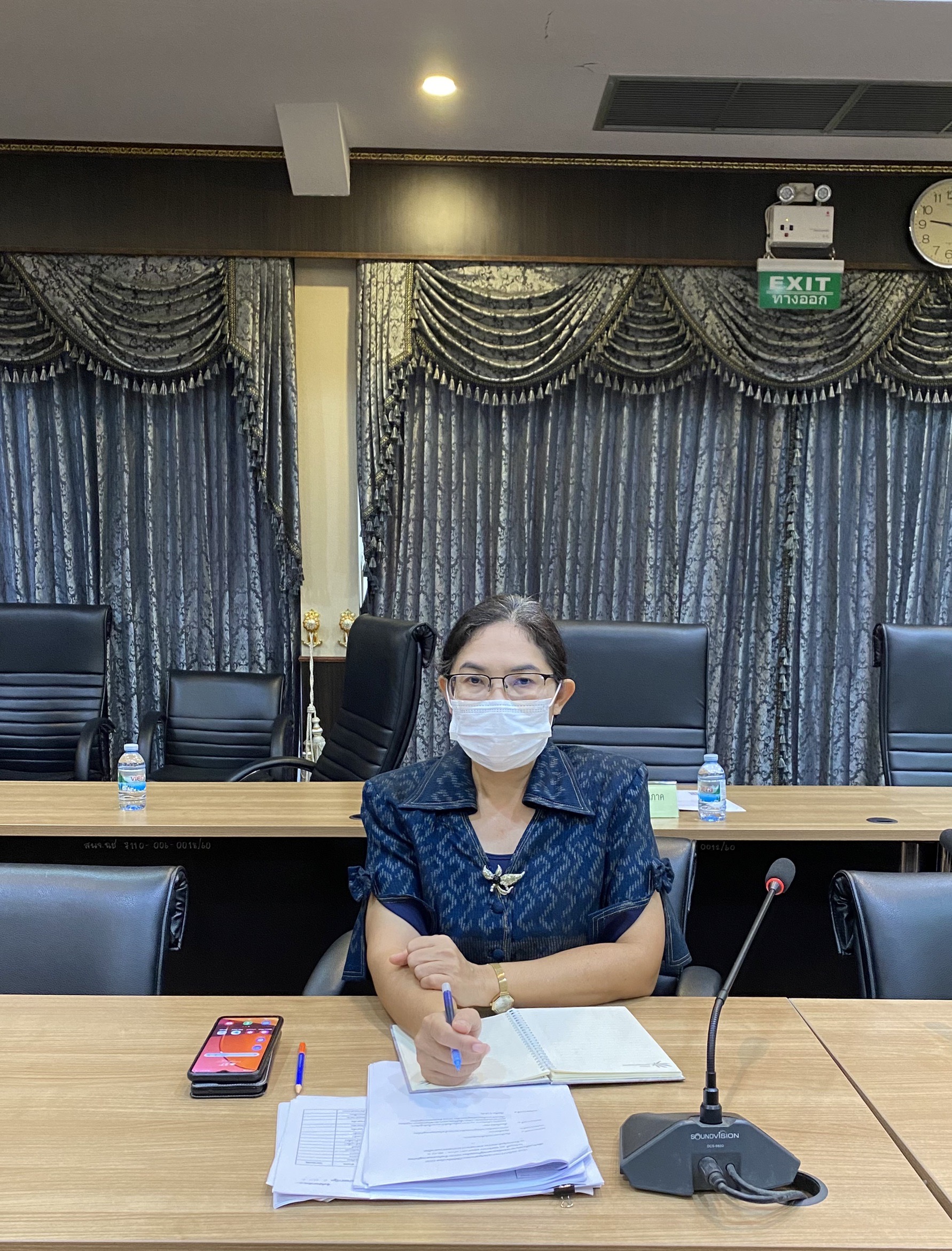 ??‍??พช.ฉะเชิงเทรา ร่วมประชุมการขับเคลื่อนแนวทาง เขตพัฒนาเศรษฐกิจพอเพียง (SEDZ) ด้วยโมเดล เศรษฐกิจใหม่ ผ่านระบบวีดีทัศน์ทางไกล (VCS)