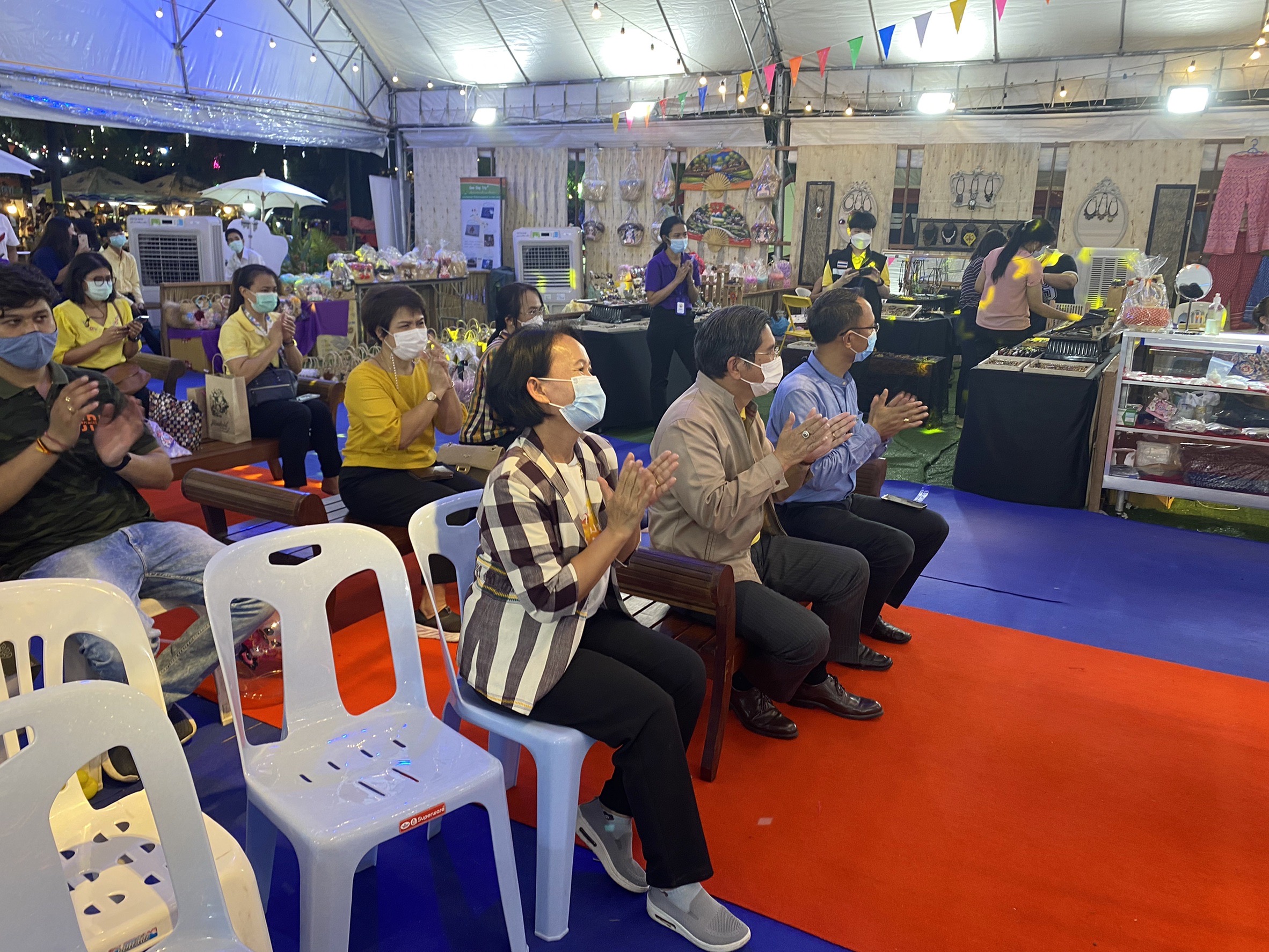 ฉะเชิงเทรา ส่งเสริมและรณรงค์การสวมใส่ผ้าไทย “ผ้าไทย ใส่ให้สนุก” ??