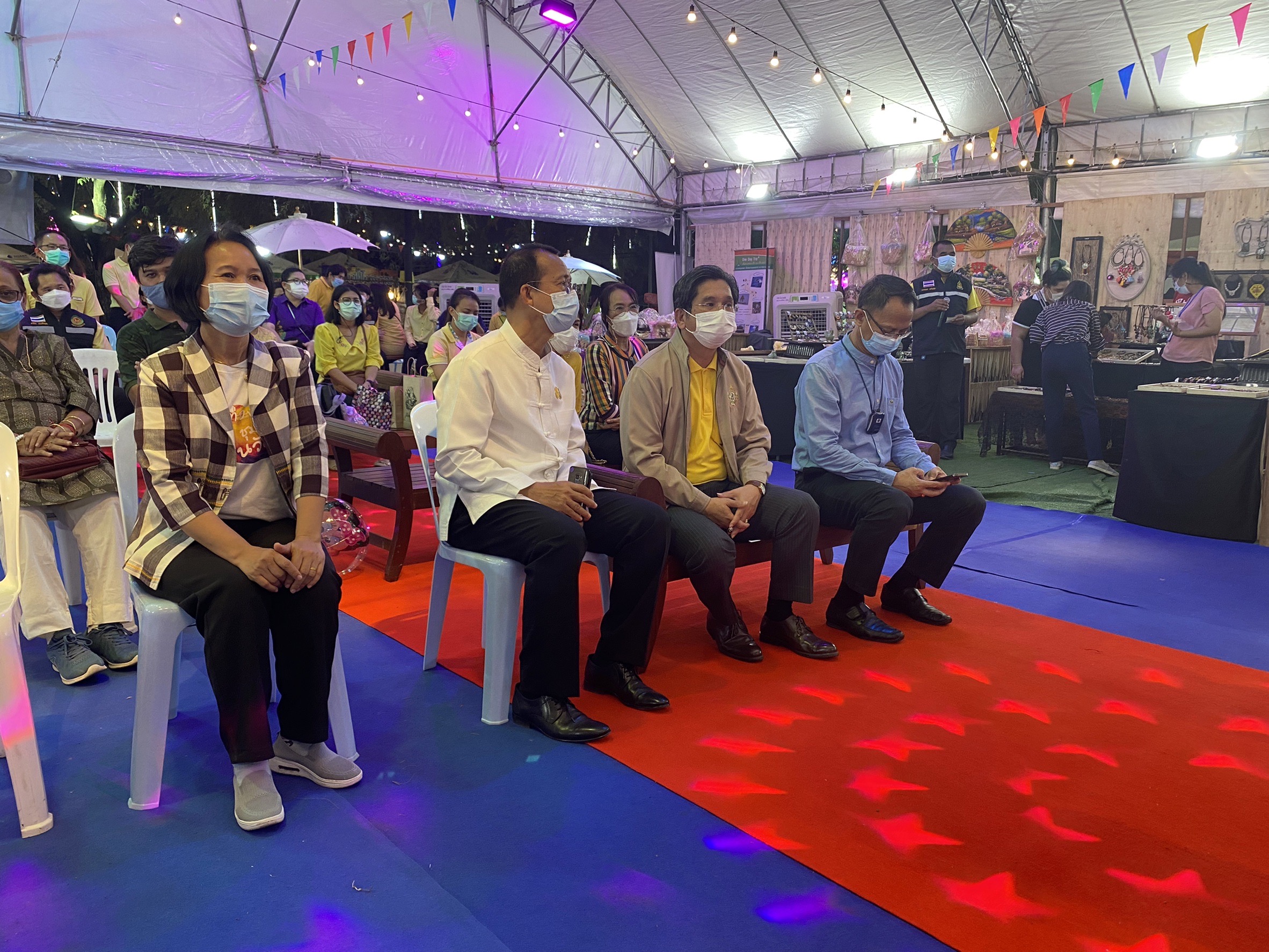 ฉะเชิงเทรา ส่งเสริมและรณรงค์การสวมใส่ผ้าไทย “ผ้าไทย ใส่ให้สนุก” ??