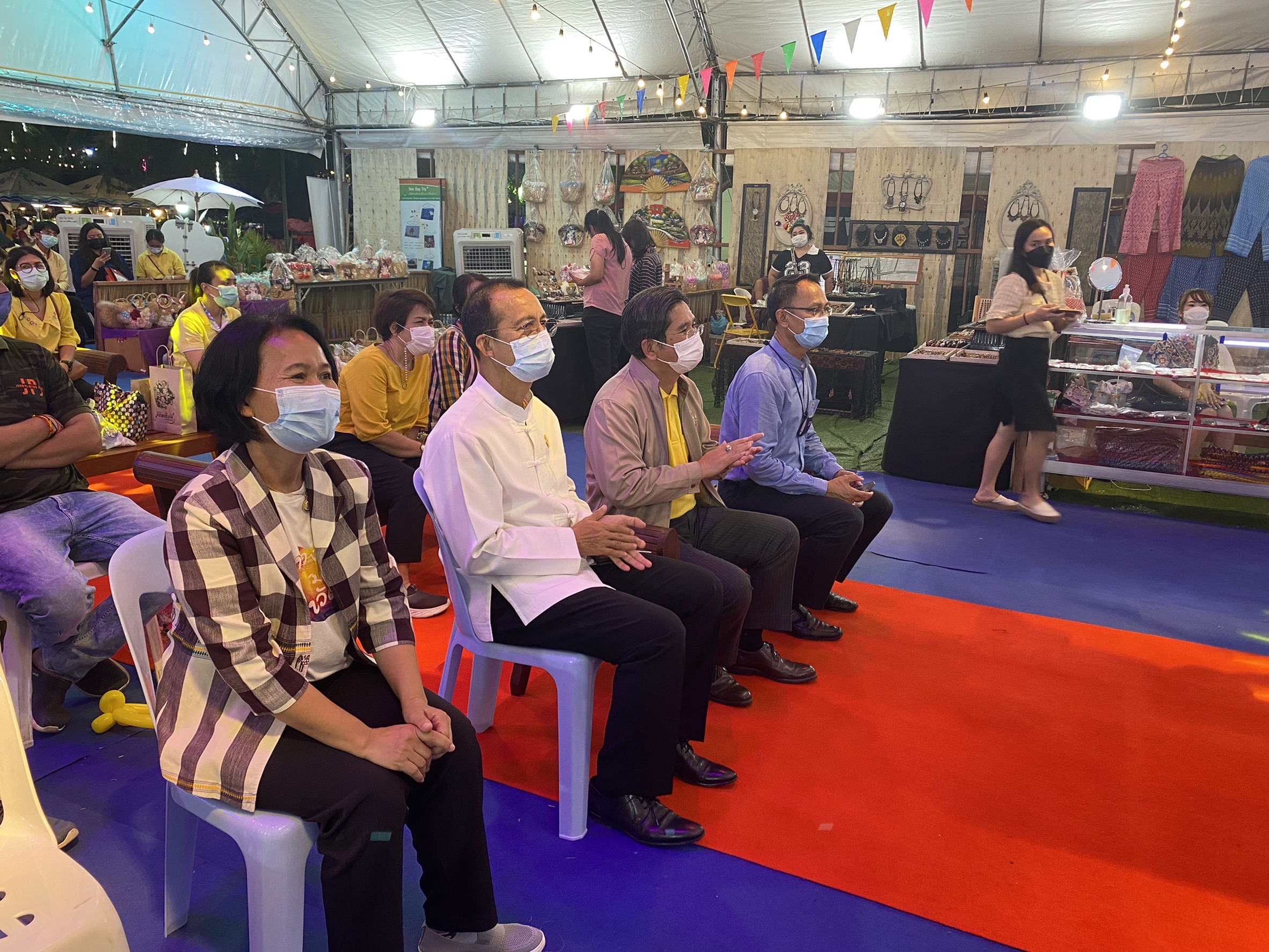 ฉะเชิงเทรา ส่งเสริมและรณรงค์การสวมใส่ผ้าไทย “ผ้าไทย ใส่ให้สนุก” ??