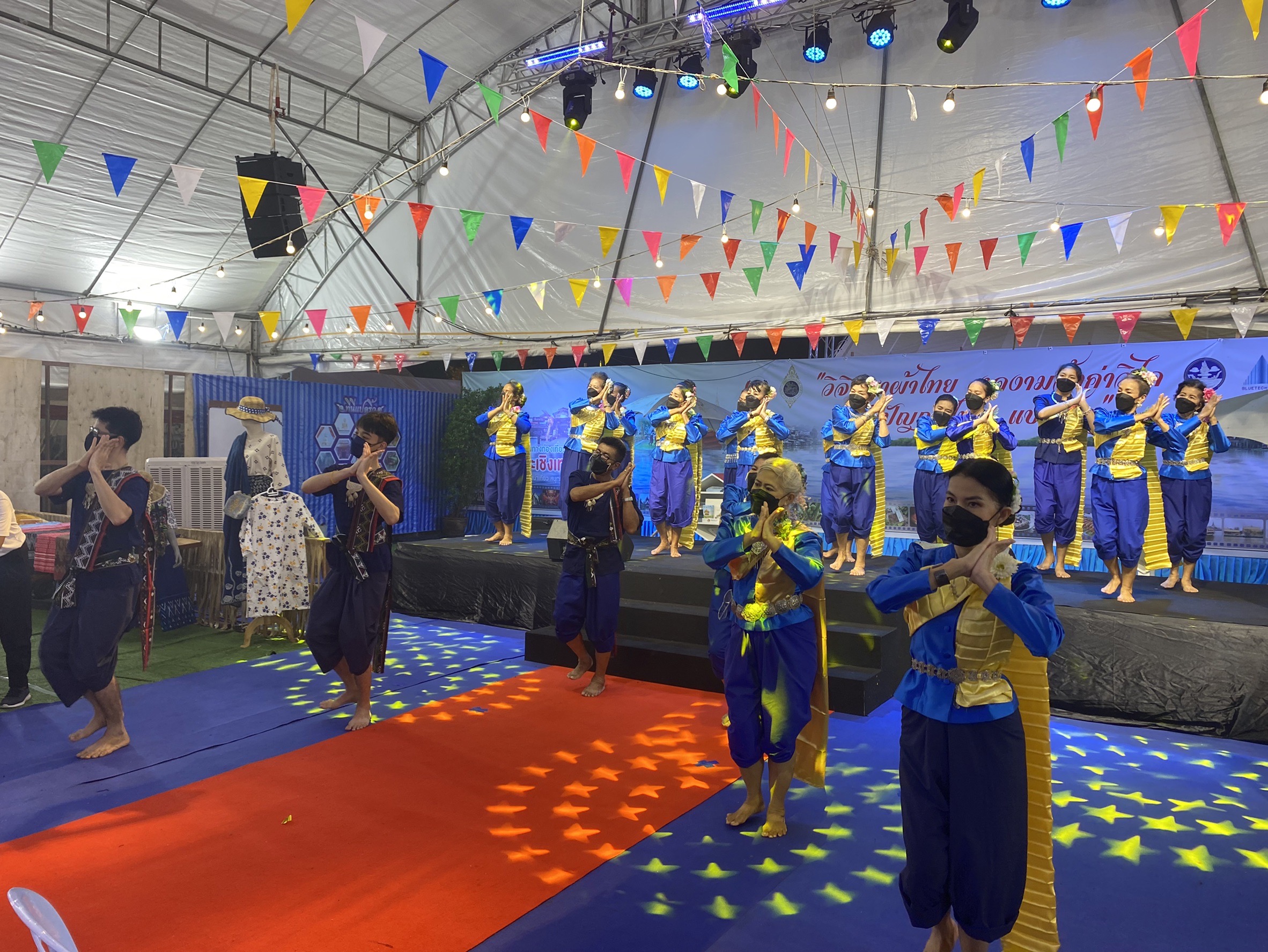 ฉะเชิงเทรา ส่งเสริมและรณรงค์การสวมใส่ผ้าไทย “ผ้าไทย ใส่ให้สนุก” ??