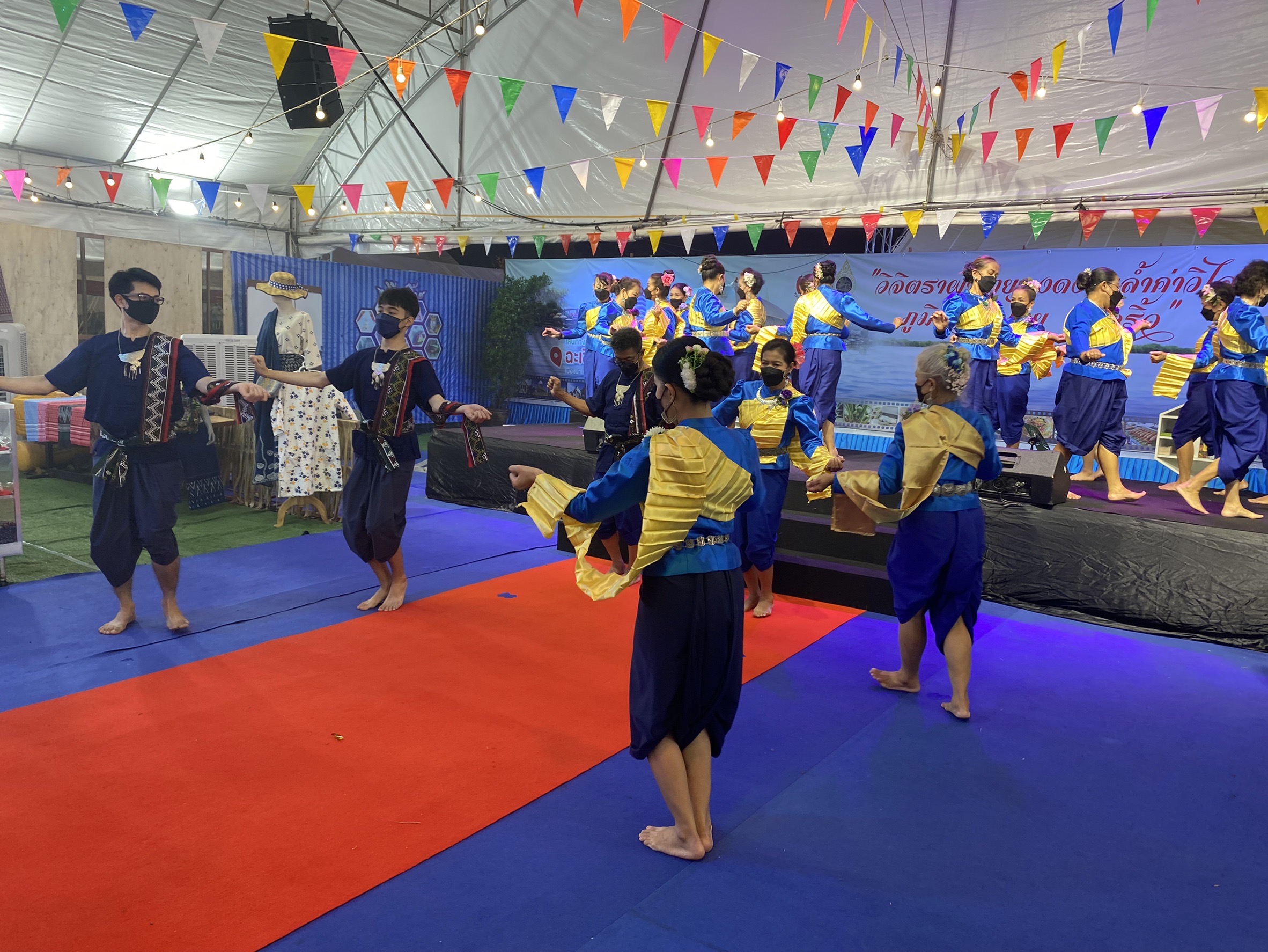 ฉะเชิงเทรา ส่งเสริมและรณรงค์การสวมใส่ผ้าไทย “ผ้าไทย ใส่ให้สนุก” ??