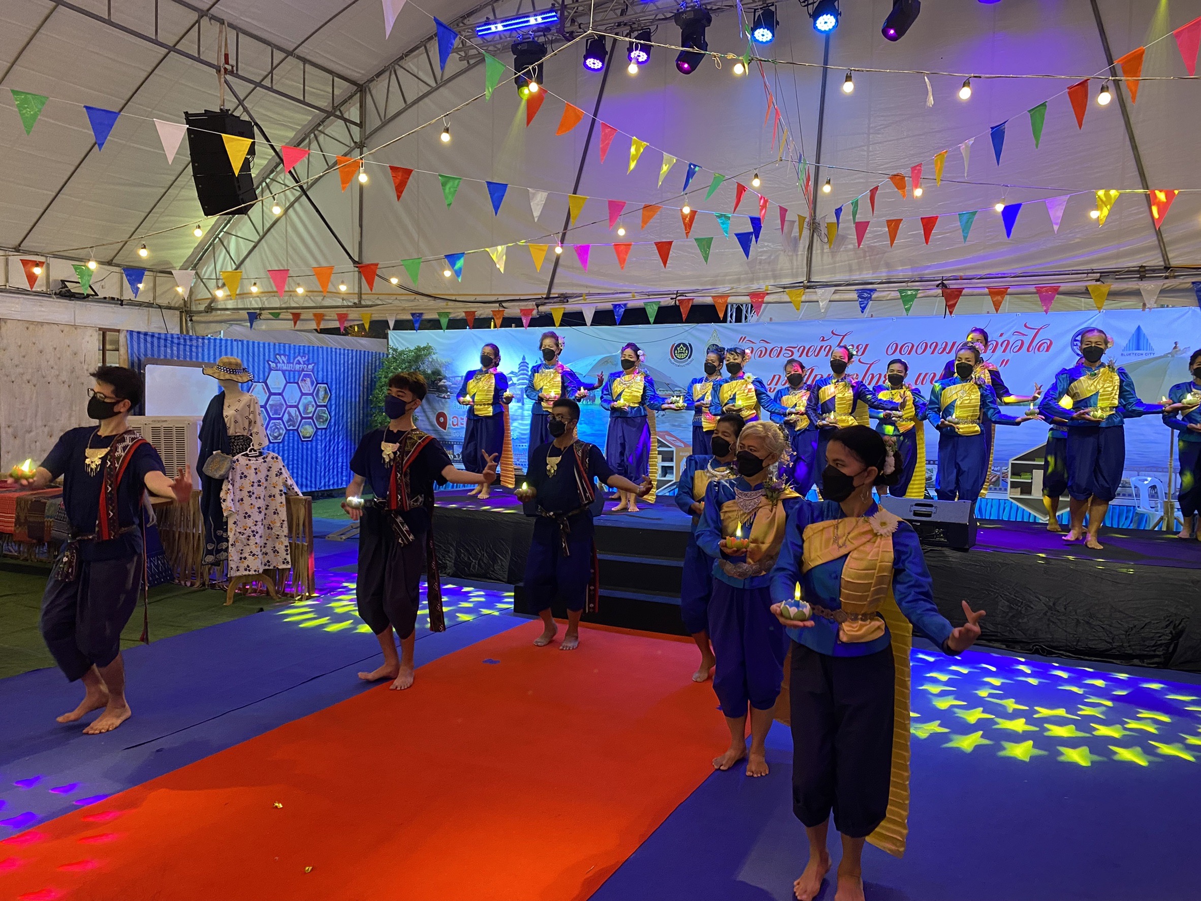 ฉะเชิงเทรา ส่งเสริมและรณรงค์การสวมใส่ผ้าไทย “ผ้าไทย ใส่ให้สนุก” ??