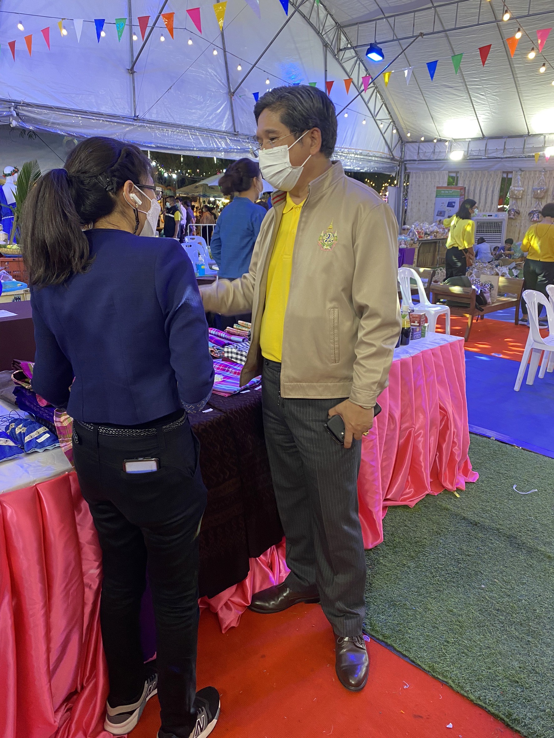 ฉะเชิงเทรา ส่งเสริมและรณรงค์การสวมใส่ผ้าไทย “ผ้าไทย ใส่ให้สนุก” ??