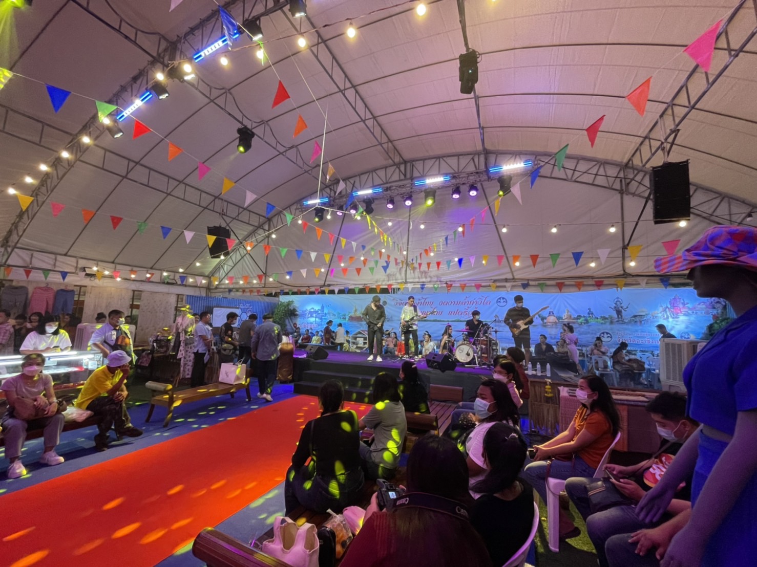 ฉะเชิงเทรา ส่งเสริมและรณรงค์การสวมใส่ผ้าไทย “ผ้าไทย ใส่ให้สนุก” ??